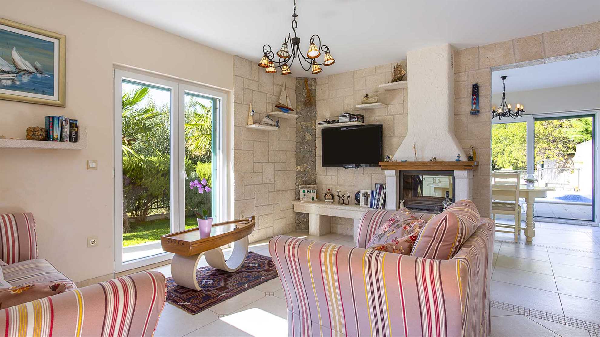 Charming villa with sauna and jacuzzi in Makarska