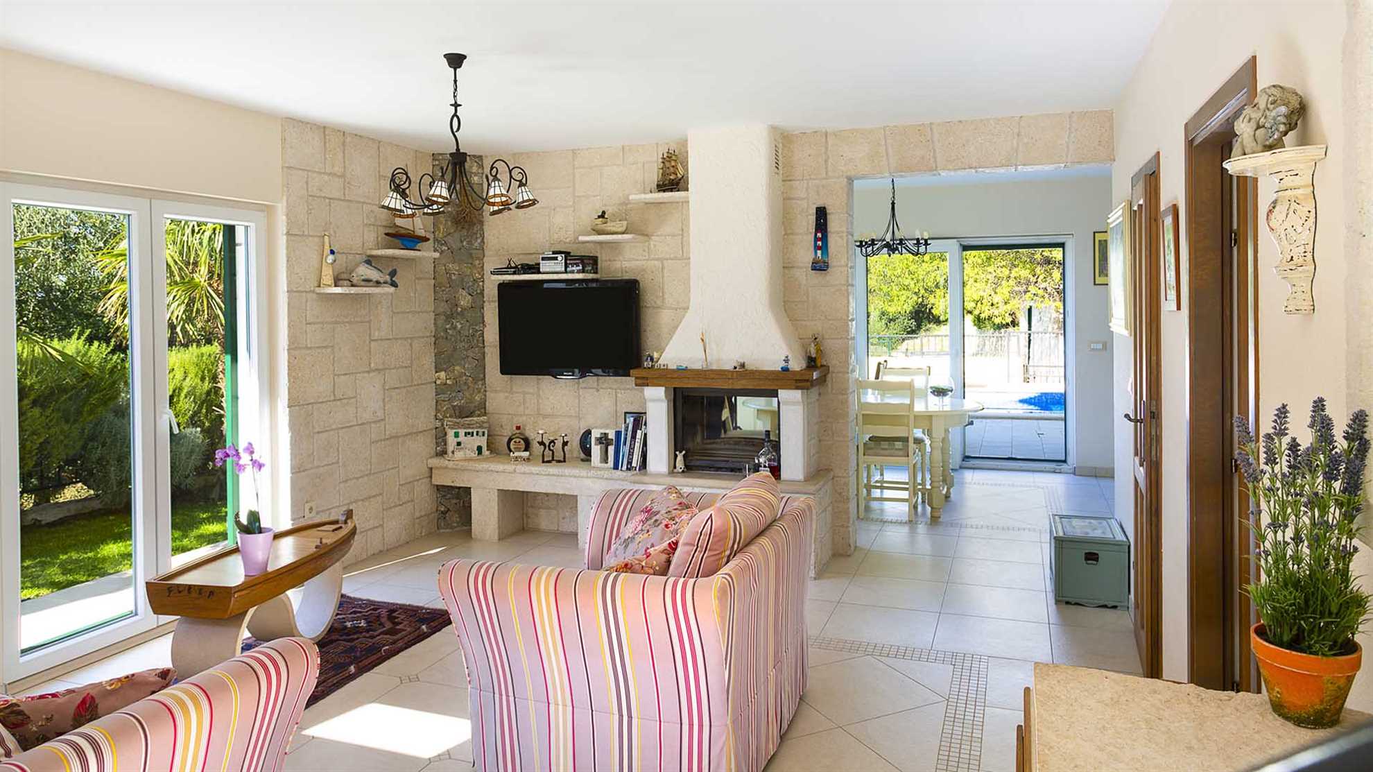 Charming villa with sauna and jacuzzi in Makarska