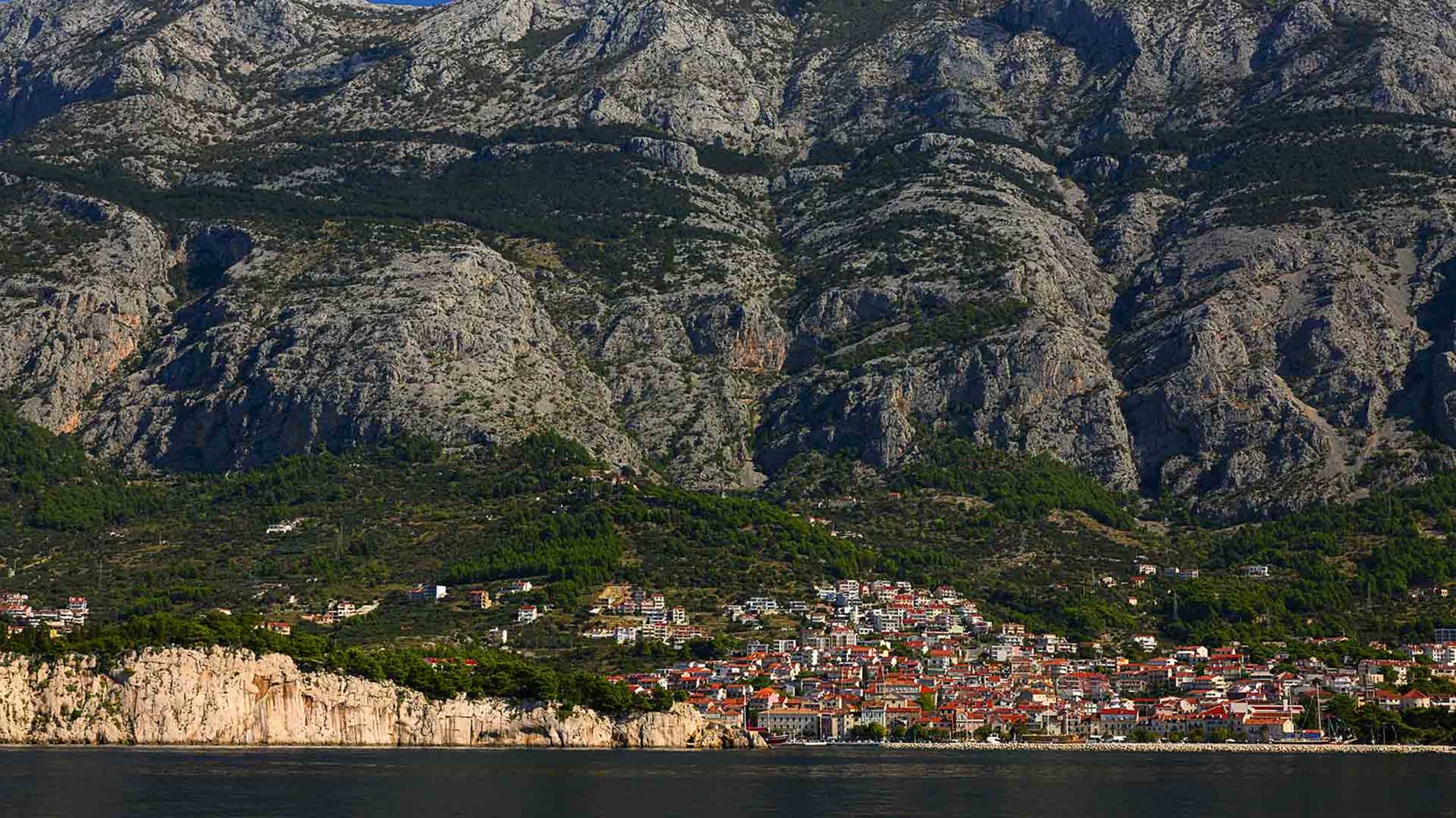 Charming villa with sauna and jacuzzi in Makarska