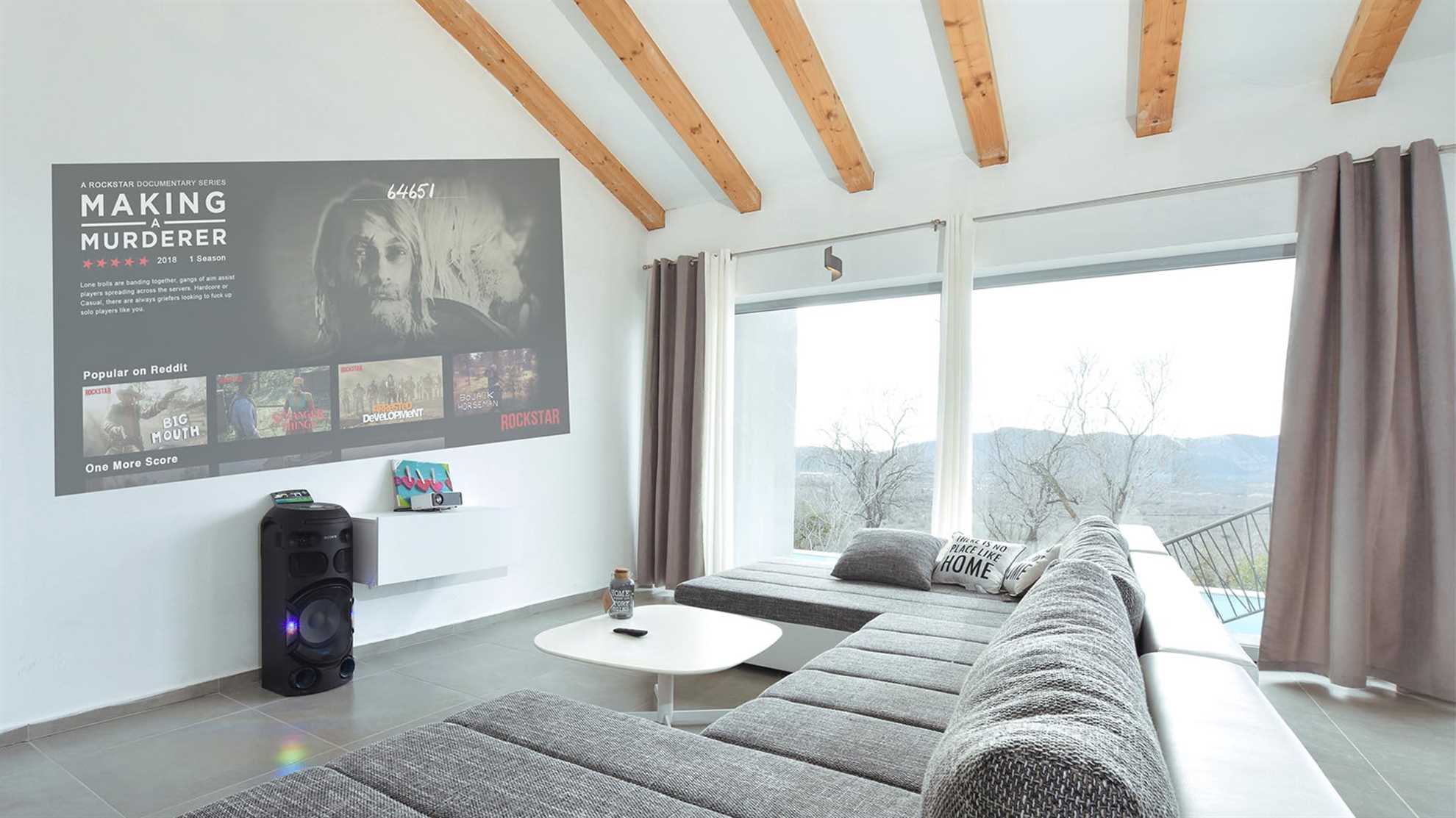 Modern and luxurious villa with swimming pool in Katuni