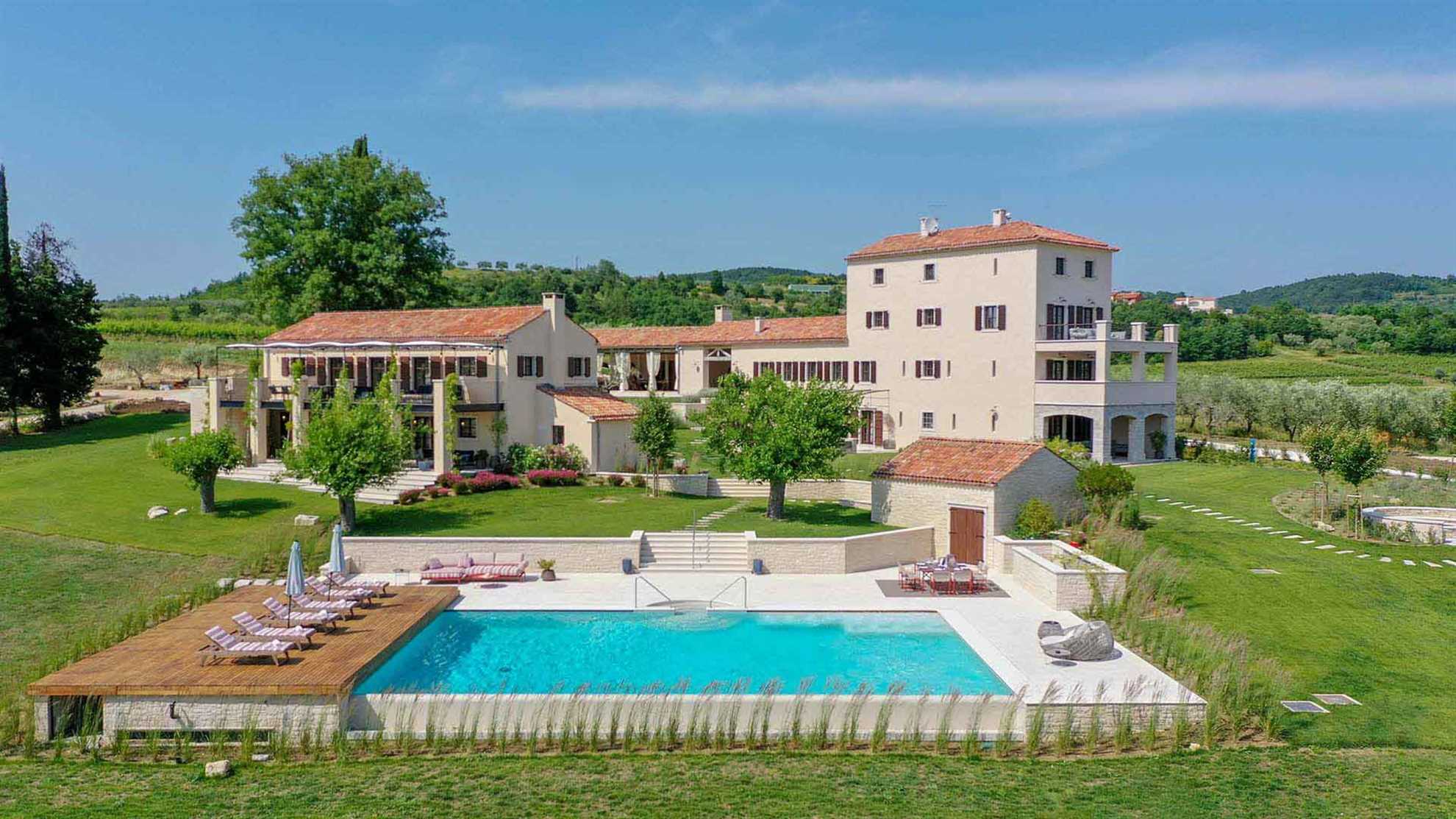 Magnificent luxurious mansion and estate in Buje