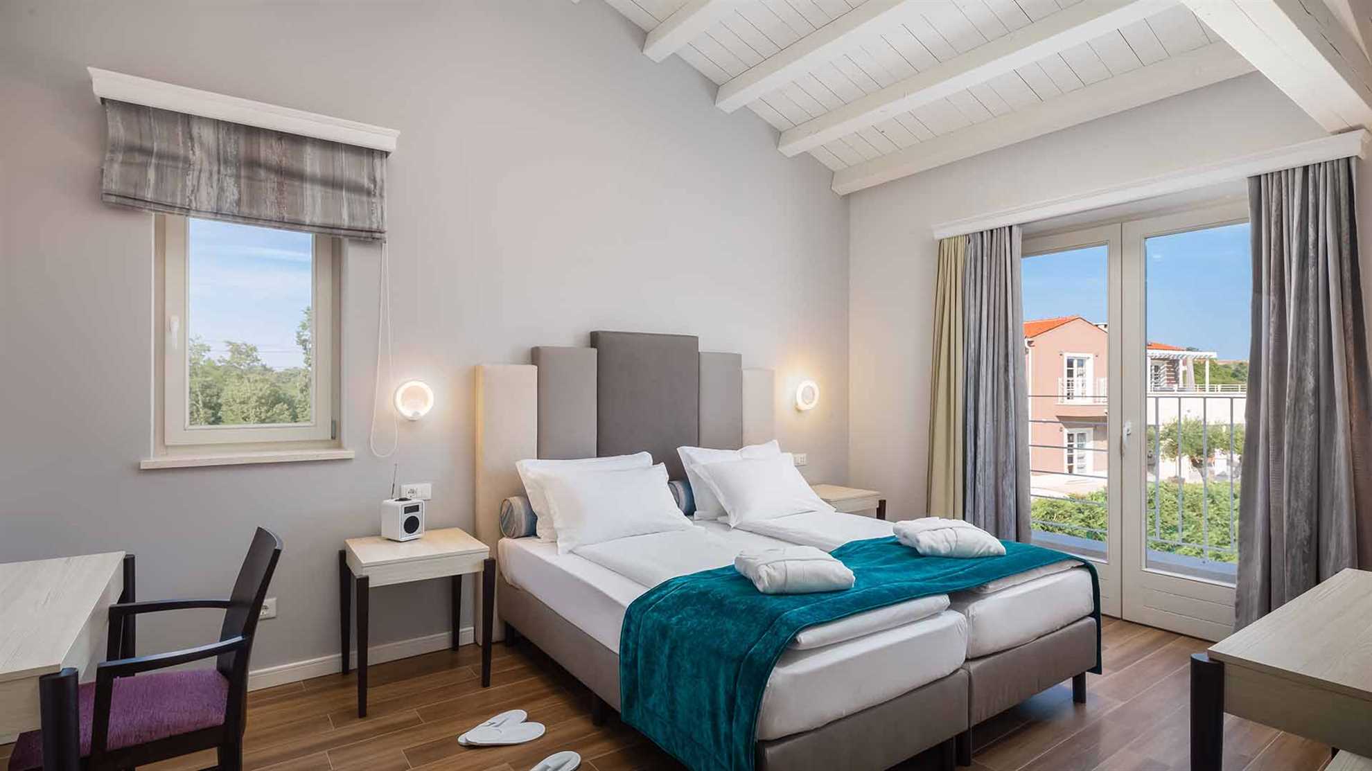 Luxury and modern villa with swimming pool