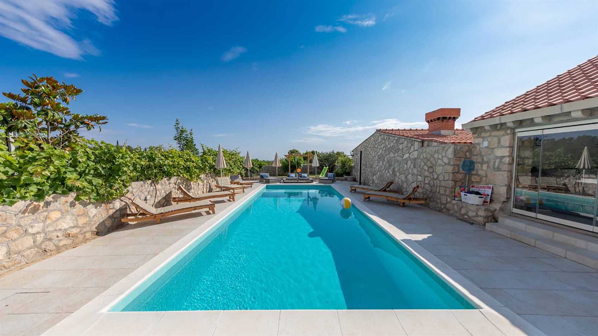 Wonderful heritage stone villa with swimming pool