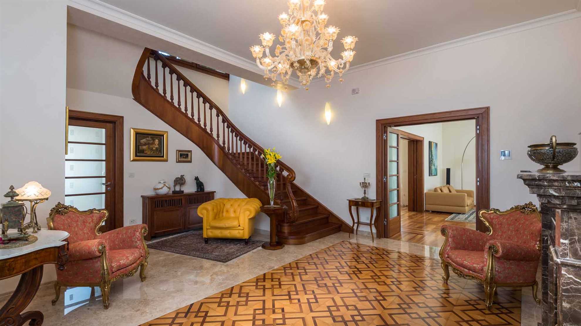 Luxurious villa with swimming pool in Split