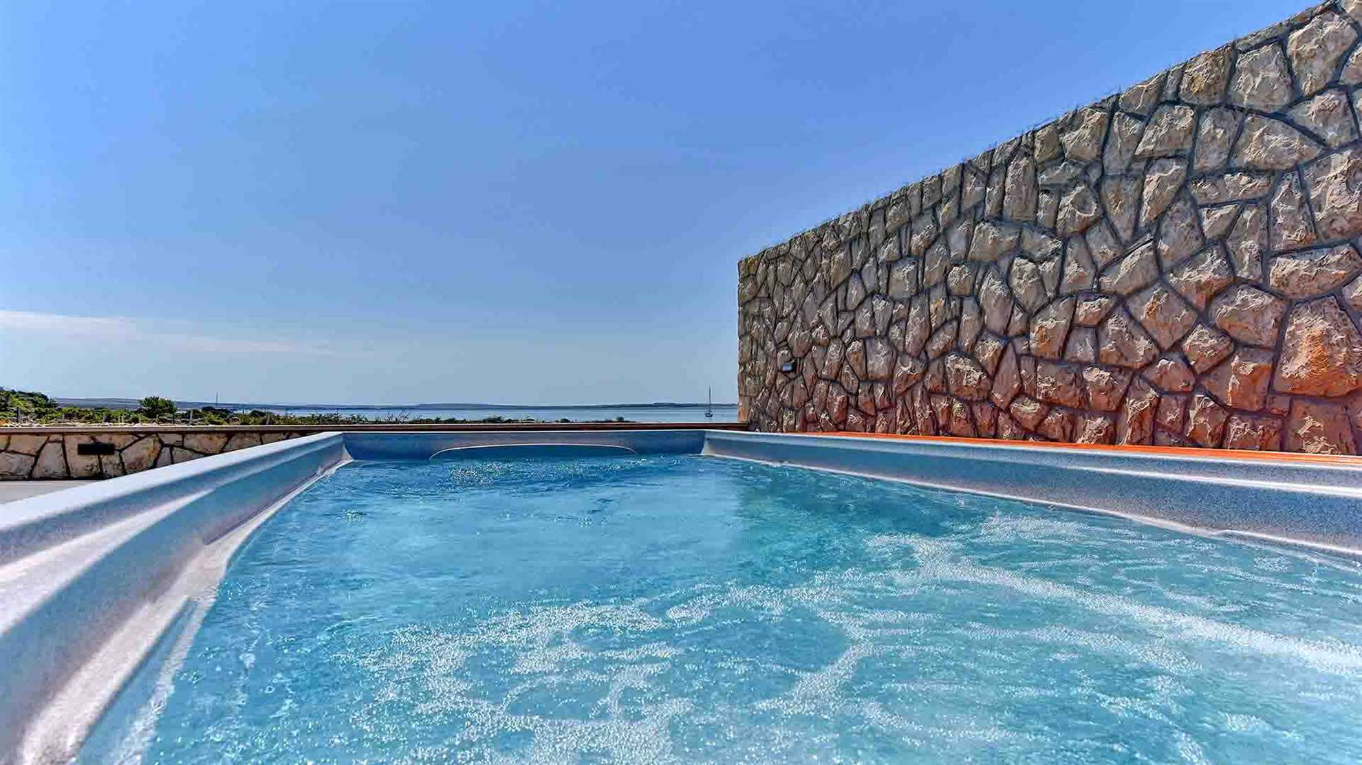Luxurious and modern villa on the island of Pag