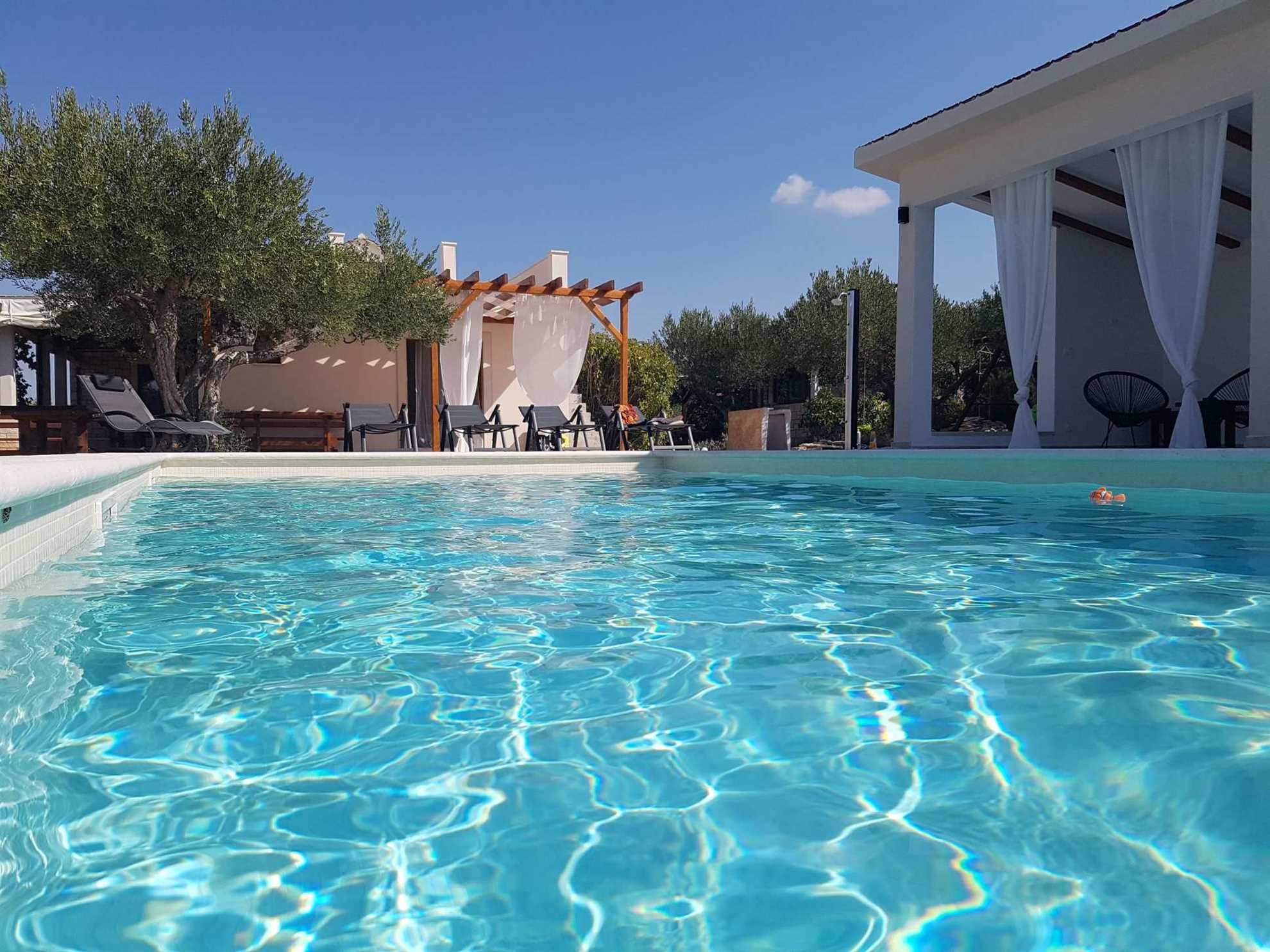 Dalmatian stone house with swimming pool