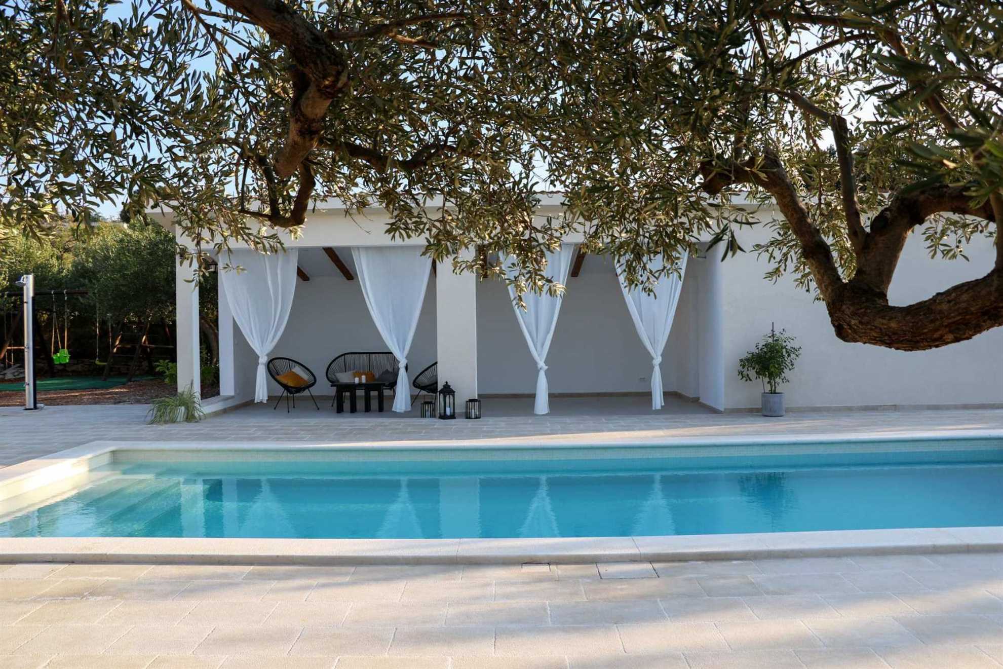 Dalmatian stone house with swimming pool