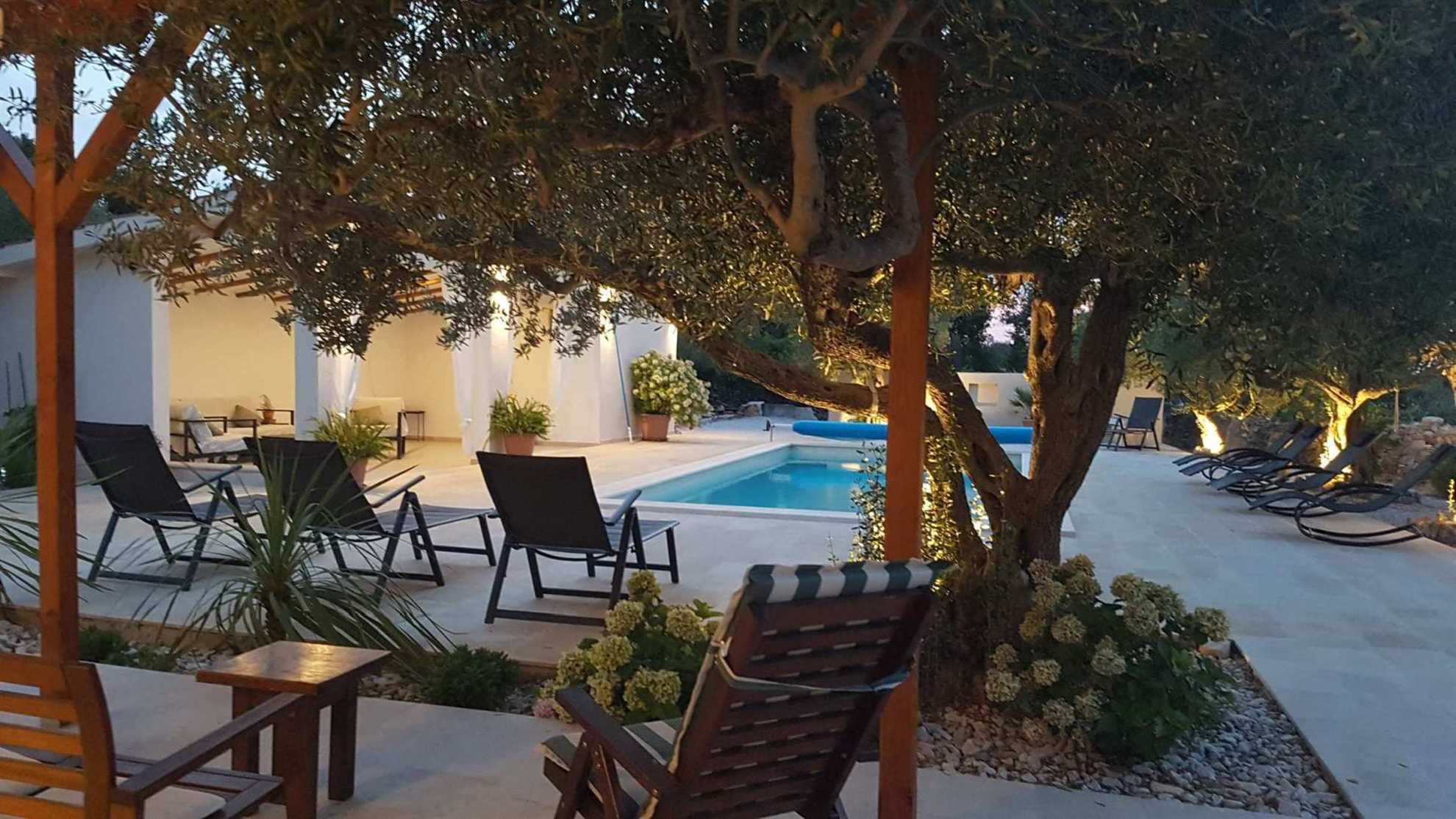 Dalmatian stone house with swimming pool