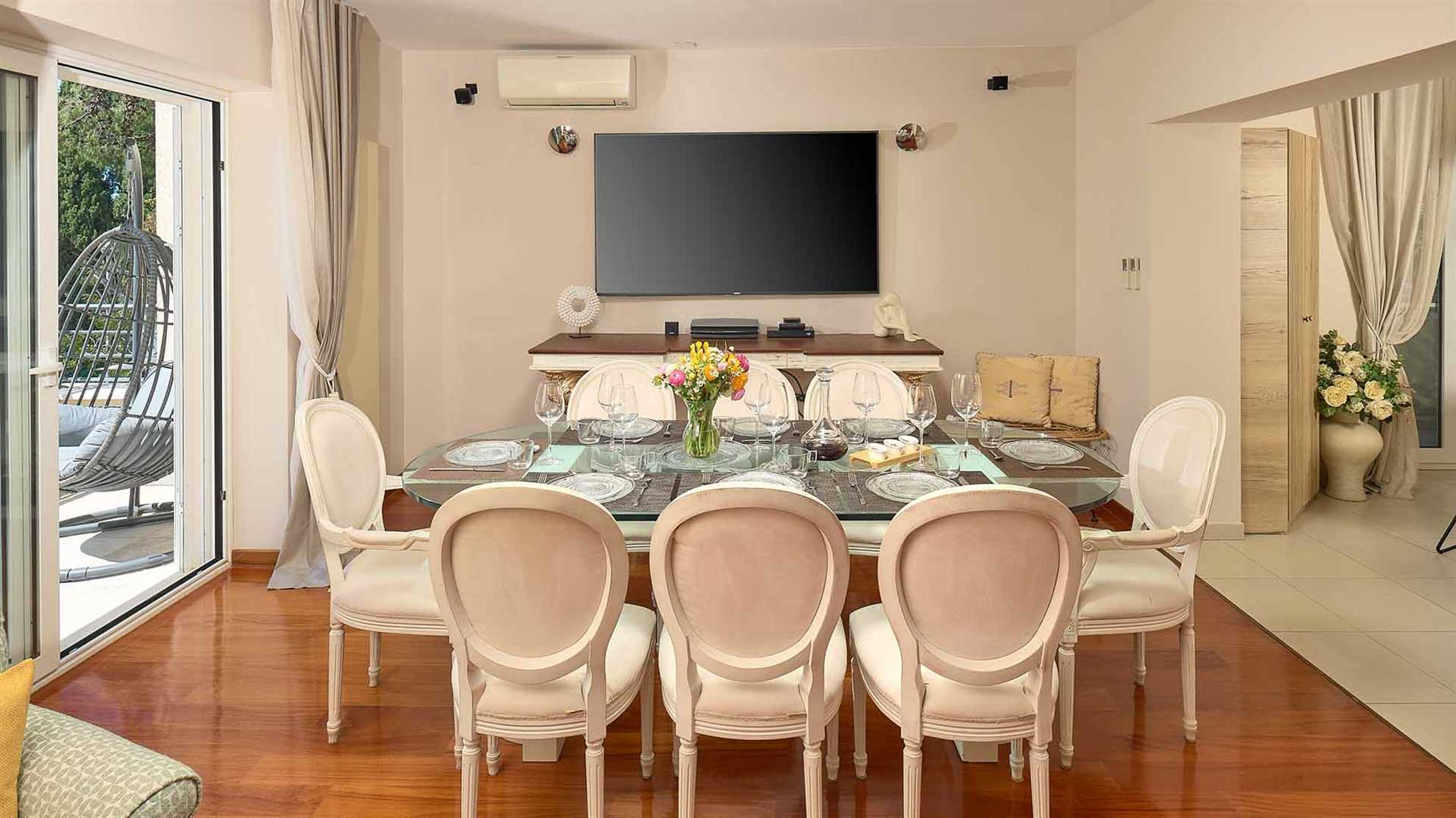 Modern and luxuriously equipped villa in Split