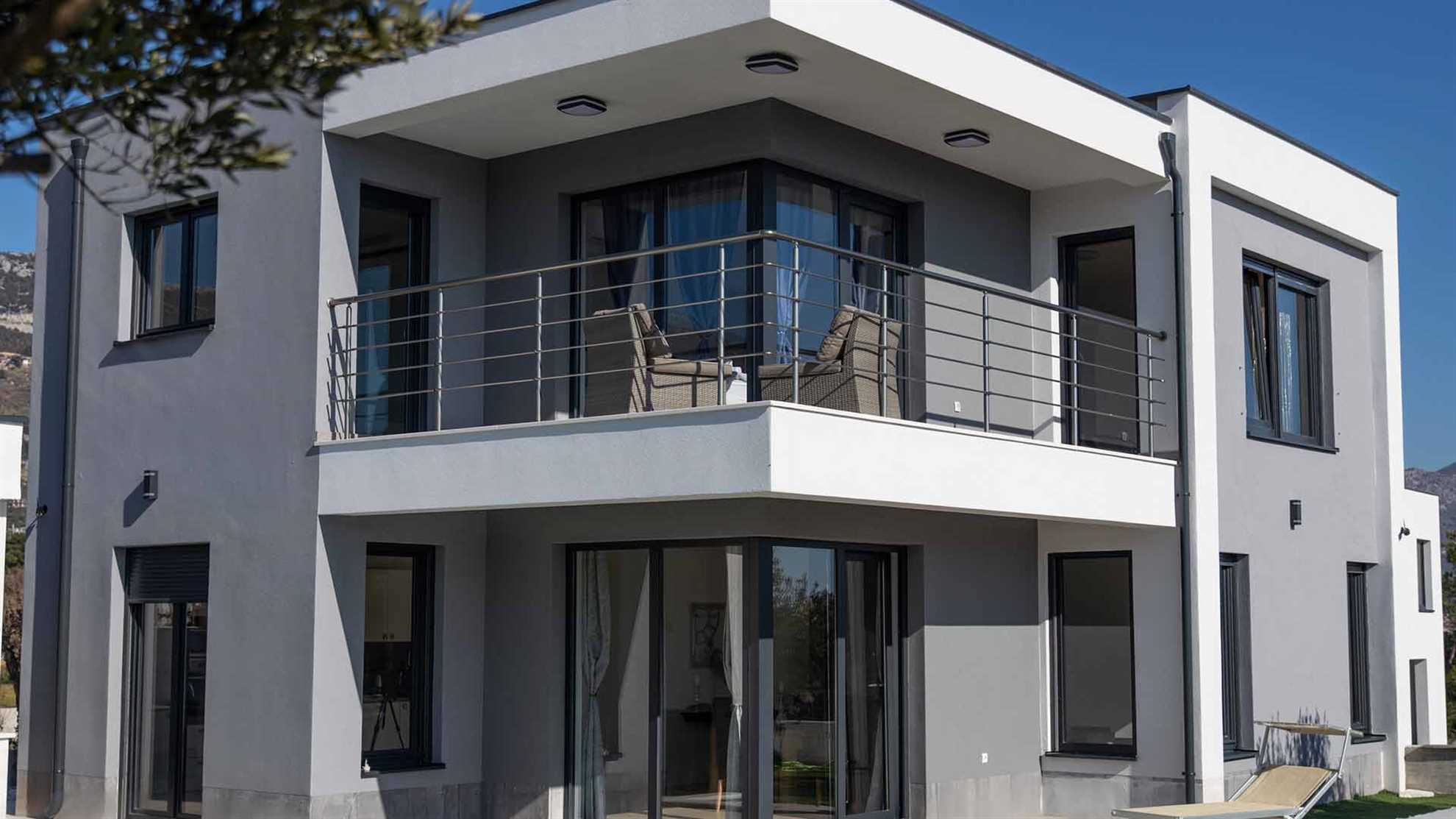 Villa Marion, Kaštel Novi