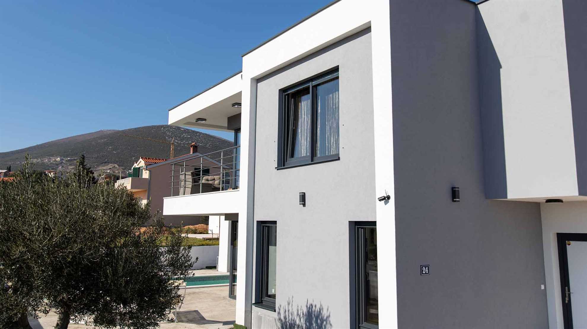 Villa Marion, Kaštel Novi