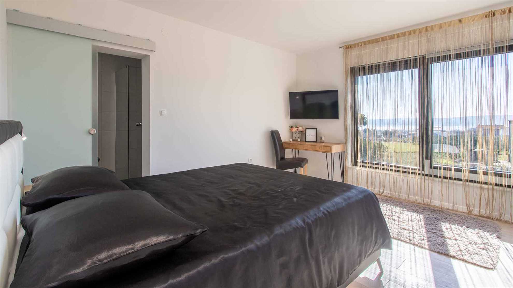 Villa Marion, Kaštel Novi