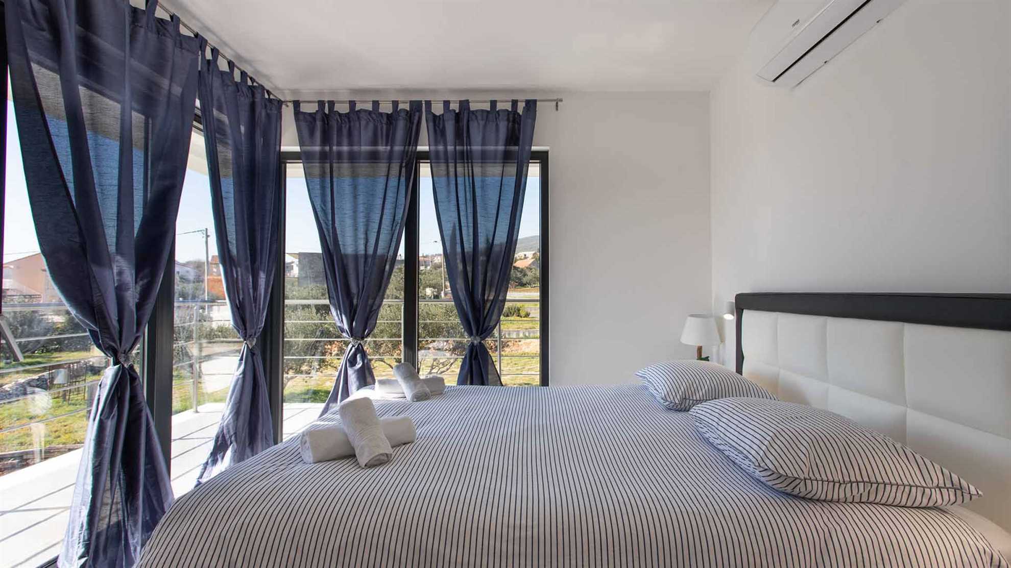 Villa Marion, Kaštel Novi