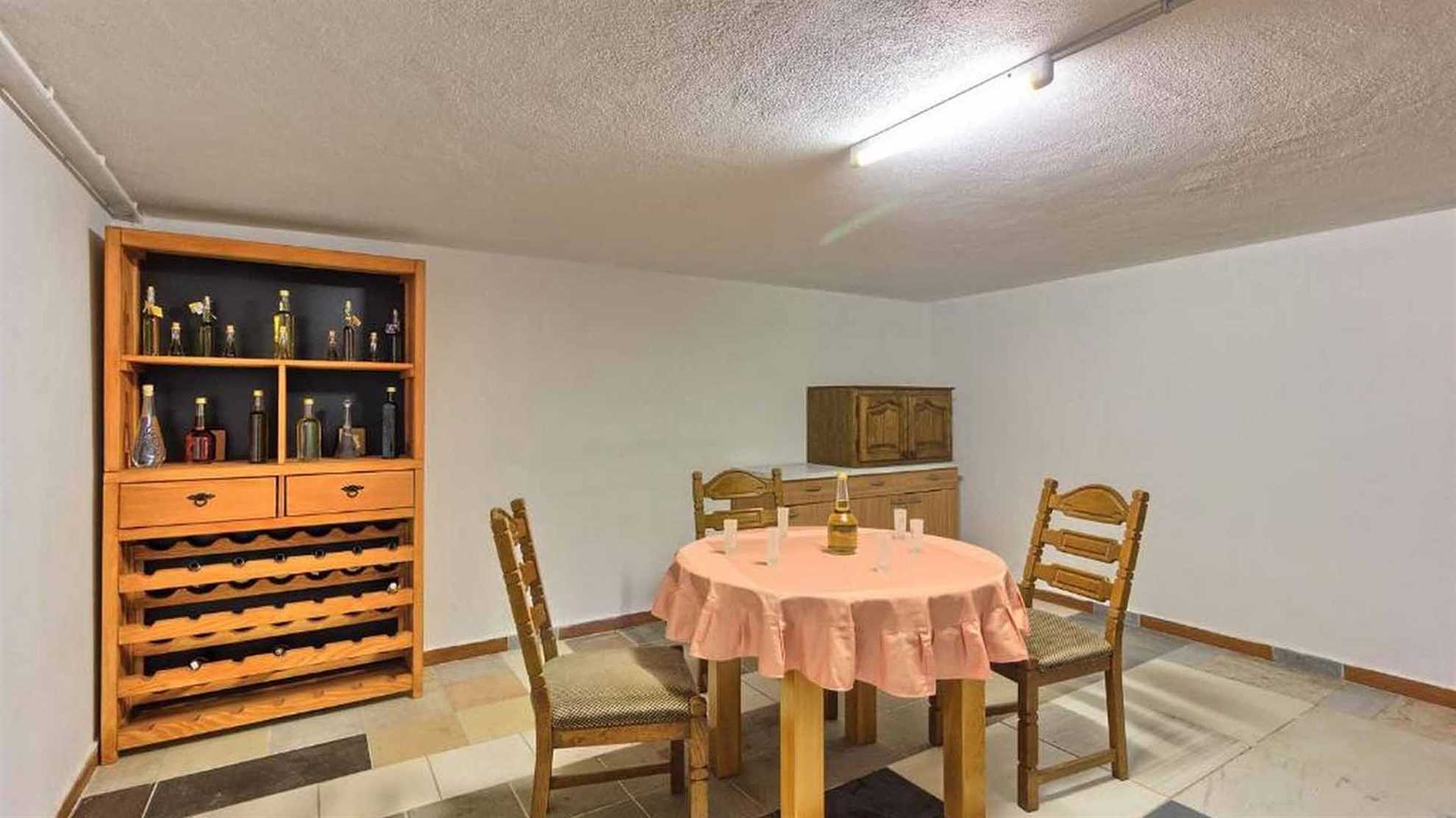 Private, beachfront villa with a swimmingpool on the island Čiovo