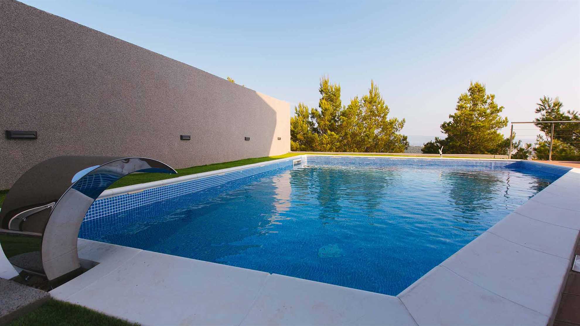 Luxurious and modern house with stunning view in Klis
