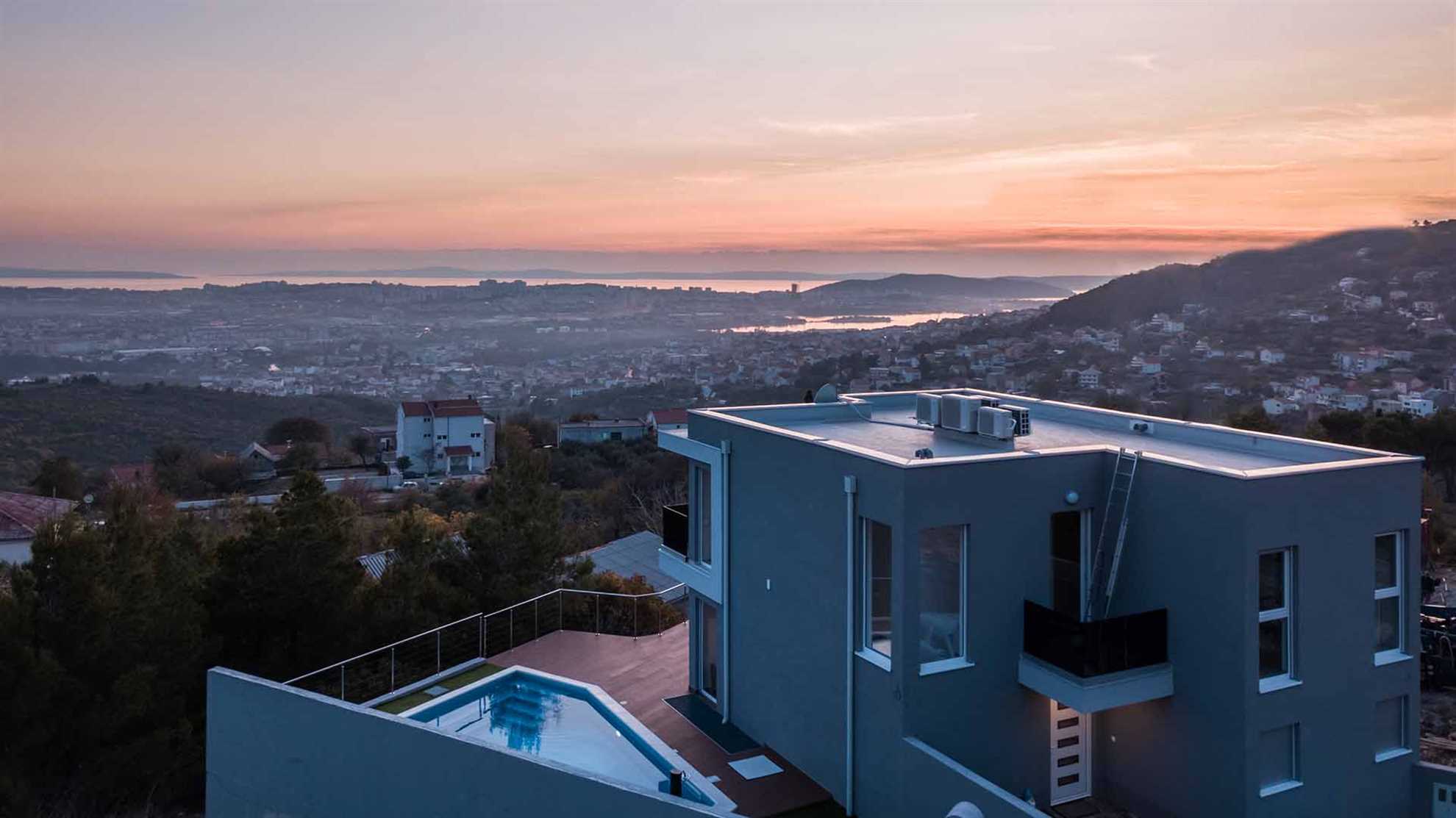 Luxurious and modern house with stunning view in Klis