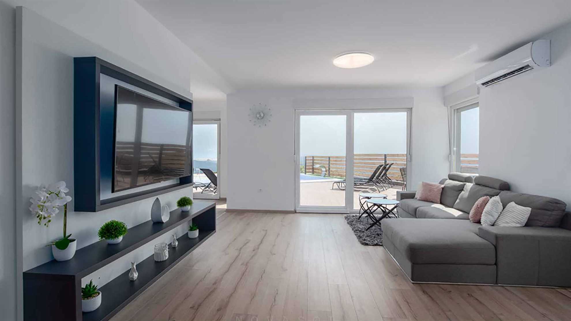 A modern, poolside complex on Klis with a stunning view on Split
