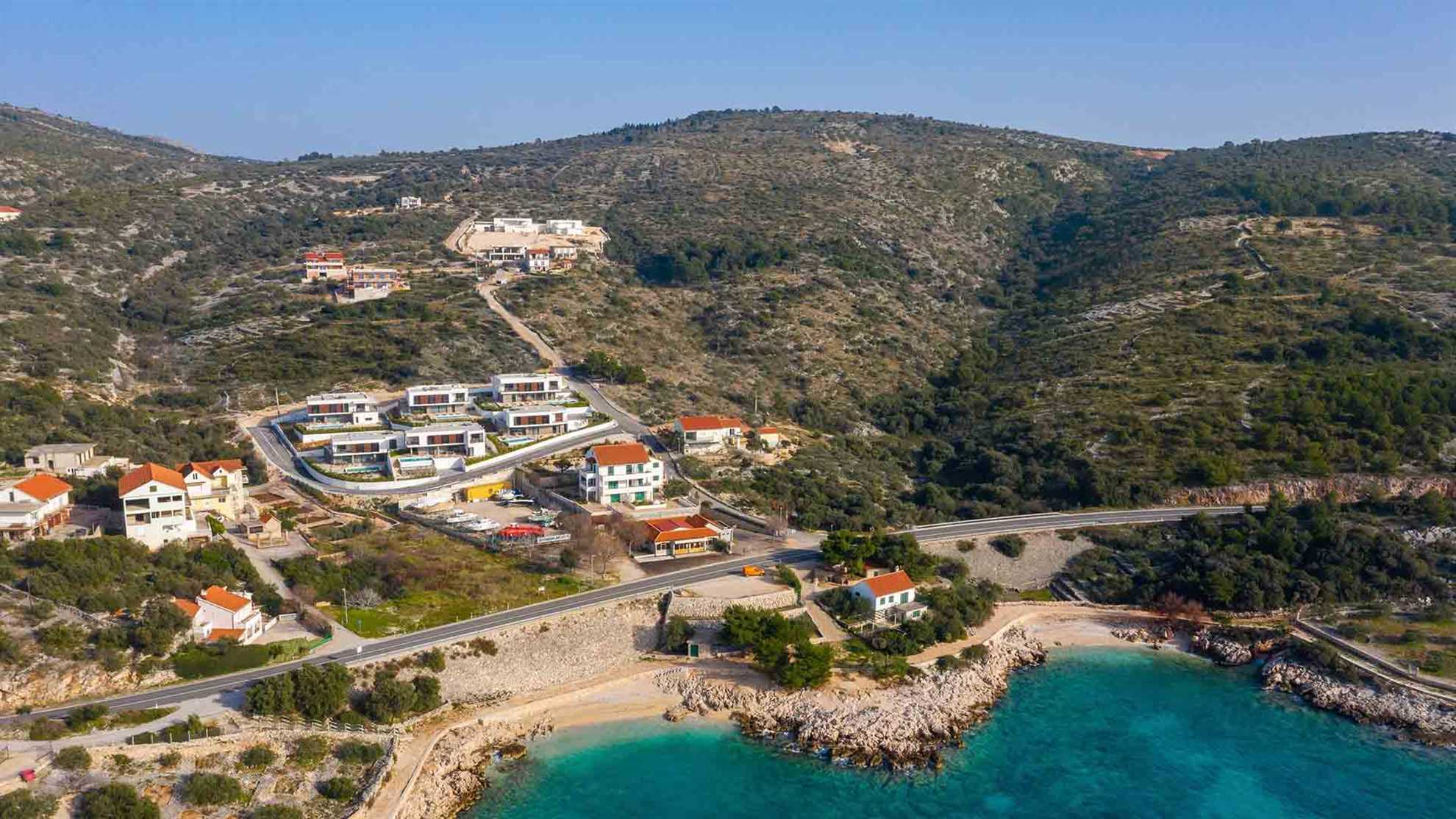 Luxurious holiday home by the beach