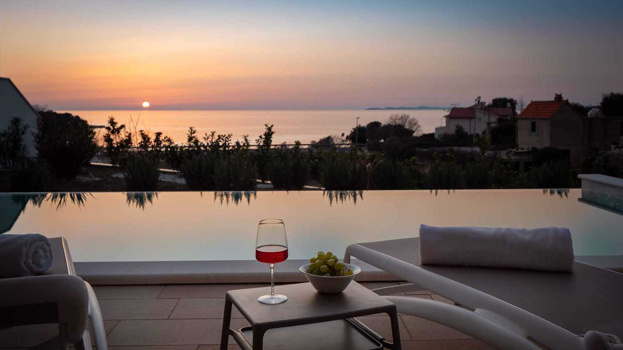 Luxurious holiday home by the beach