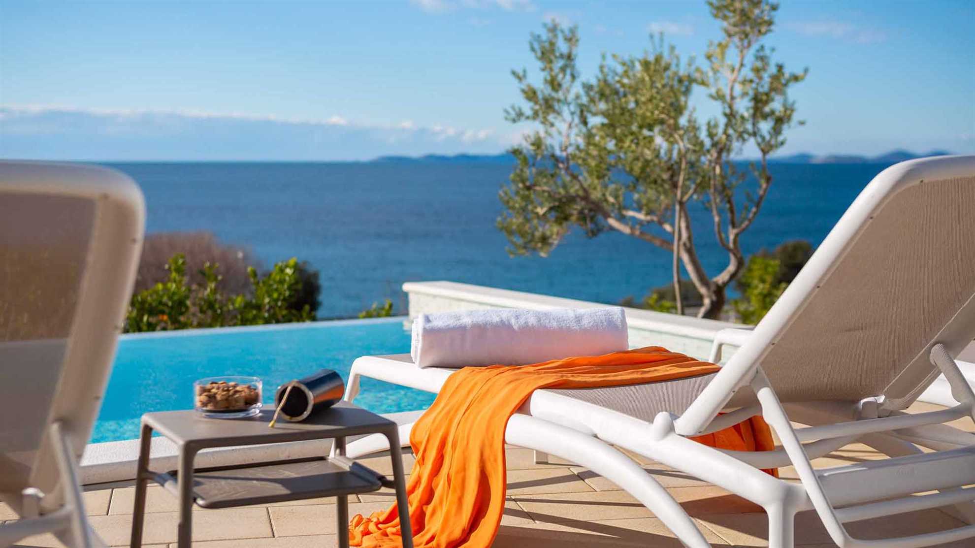 Luxurious villa with sauna and outdoor jacuzzi