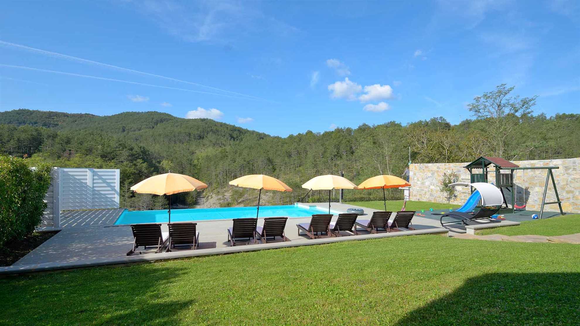 Estate with four stone villas and swimming pool