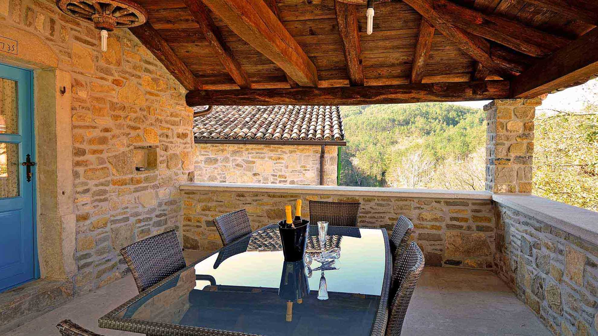 Estate with four stone villas and swimming pool