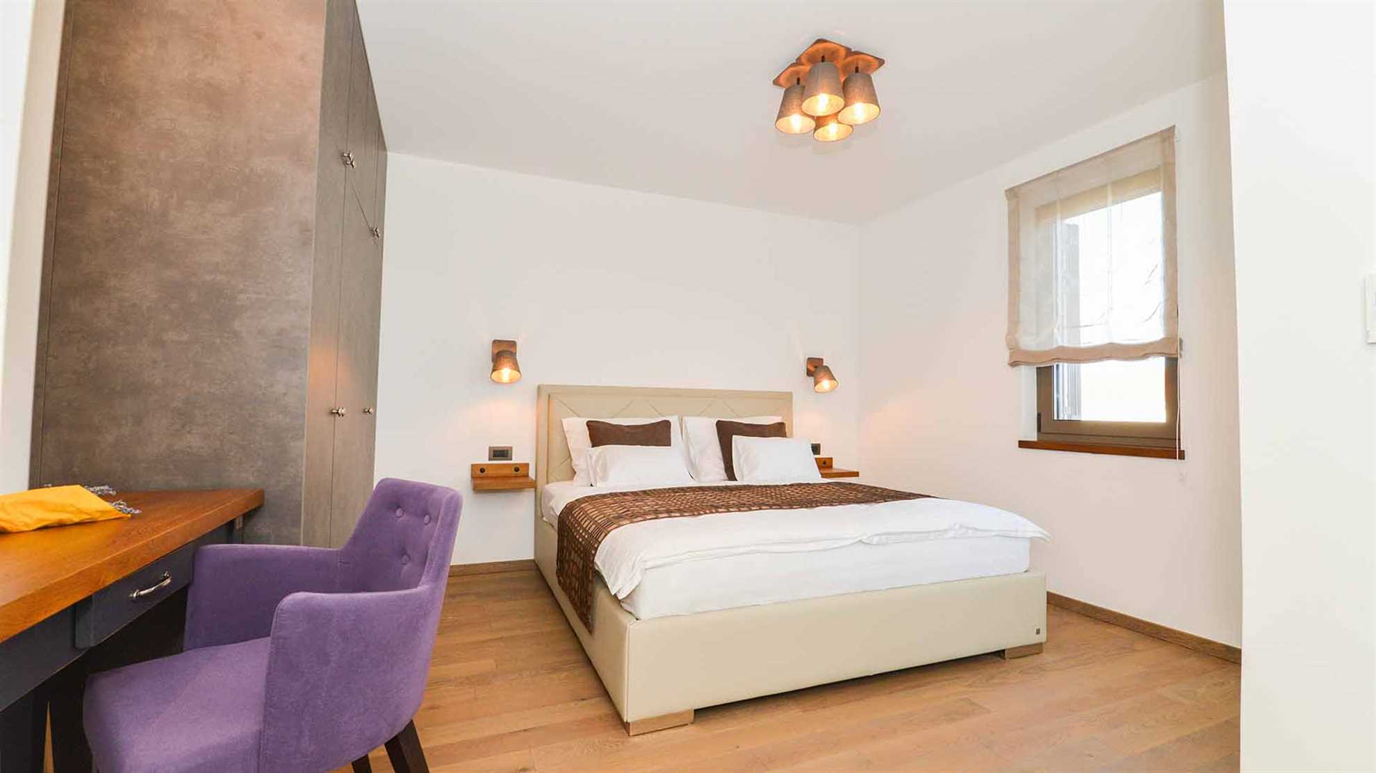 A modern villa in Nin area with sauna and a gym