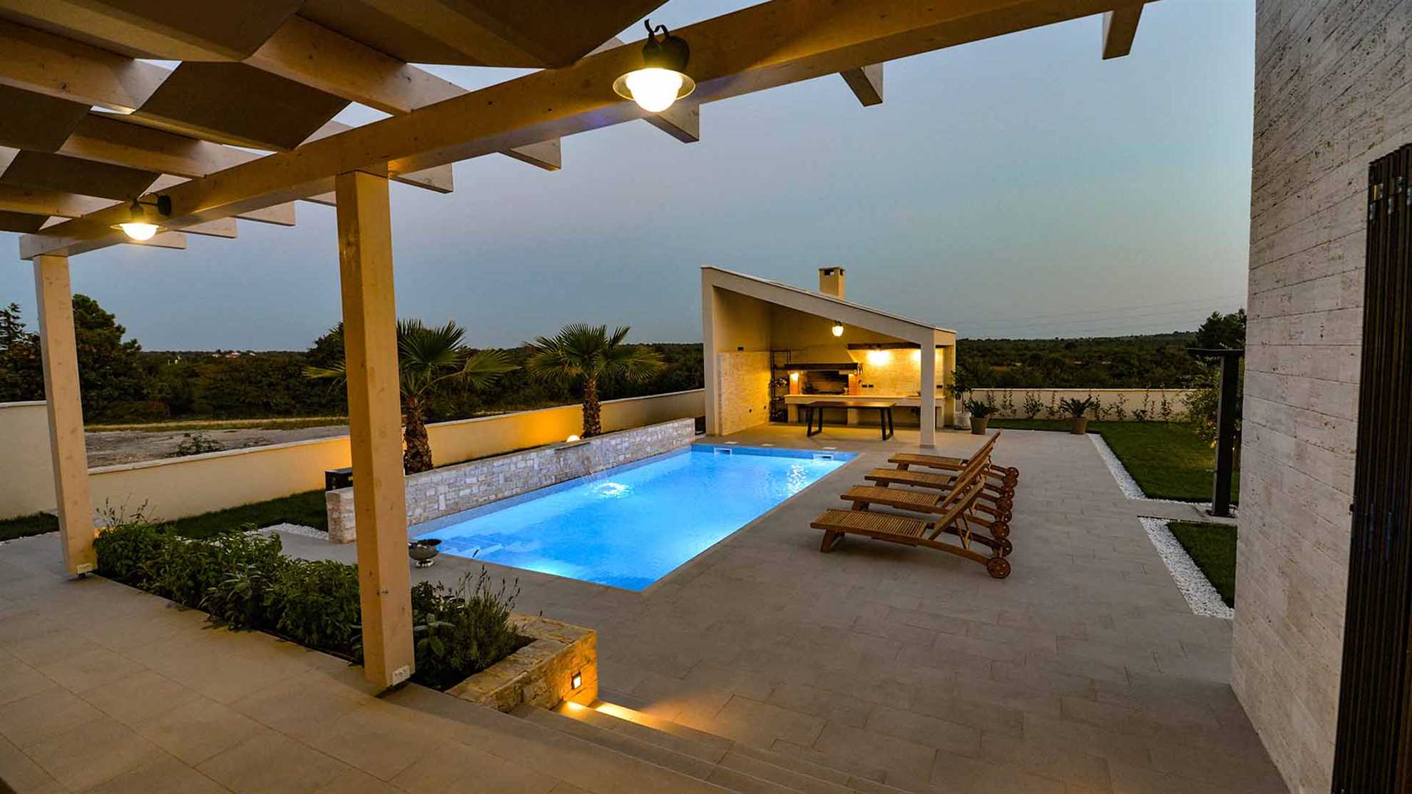 A modern villa in Nin area with sauna and a gym