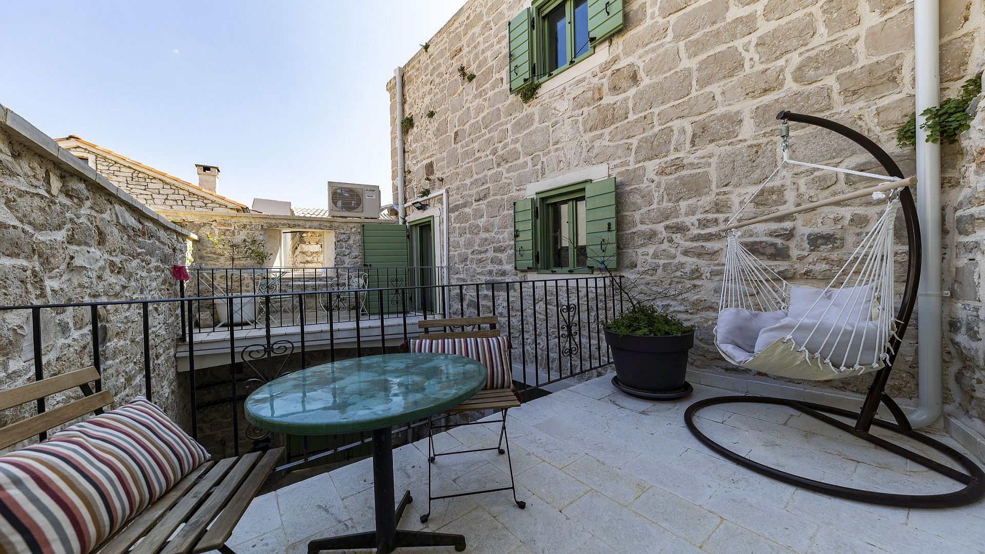 Charming stone villa in Betina