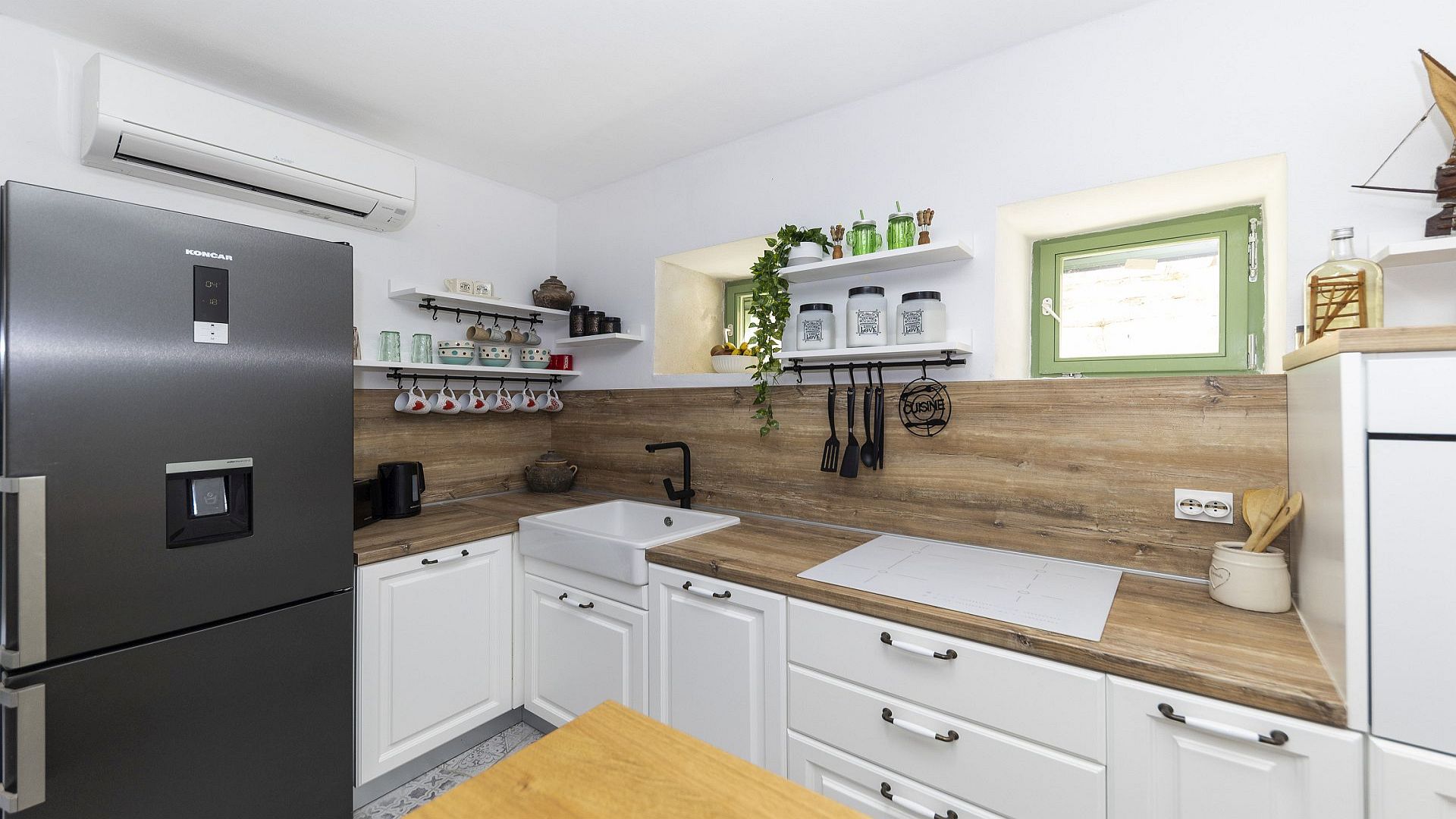 Charming stone villa in Betina