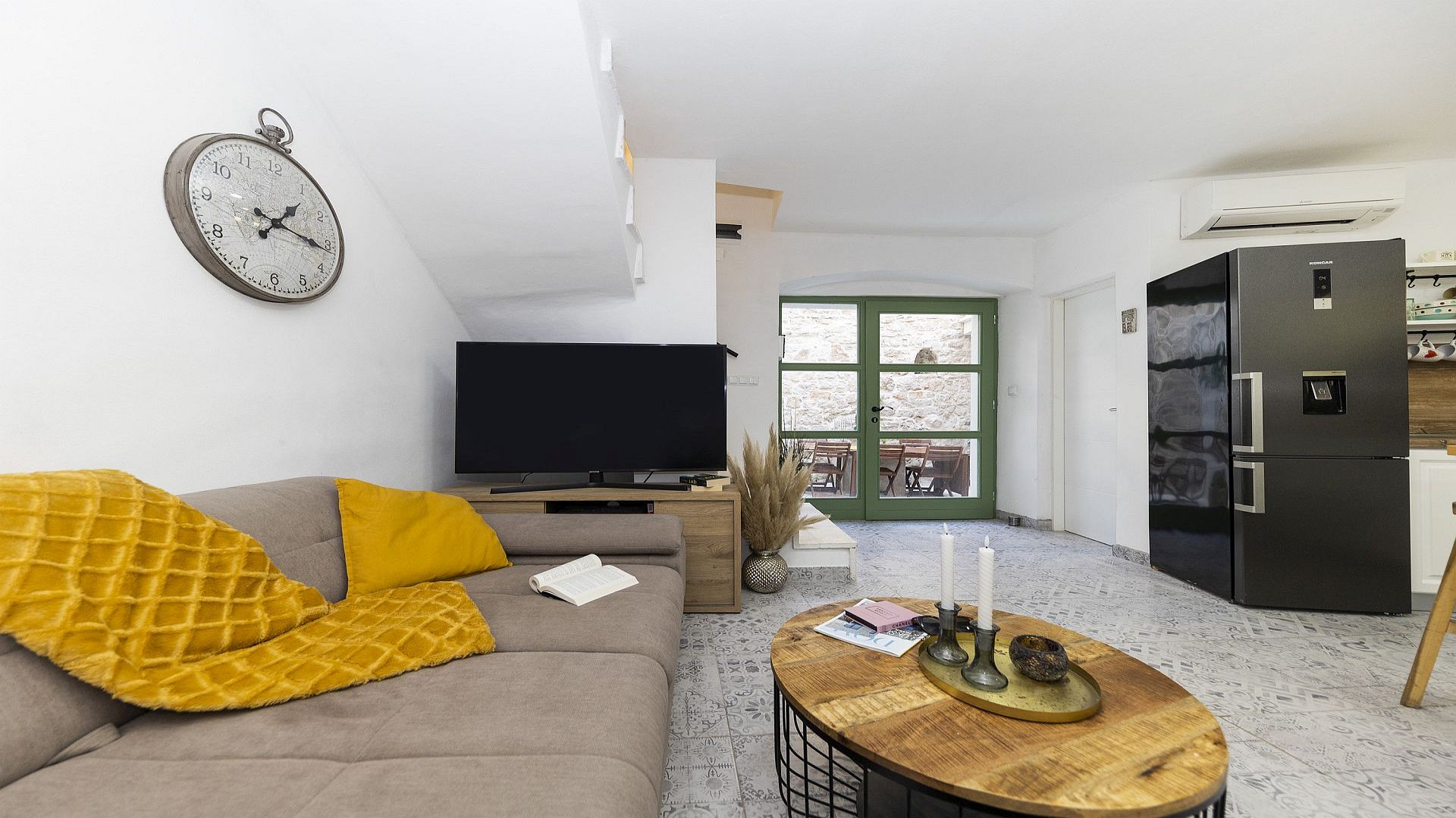 Charming stone villa in Betina