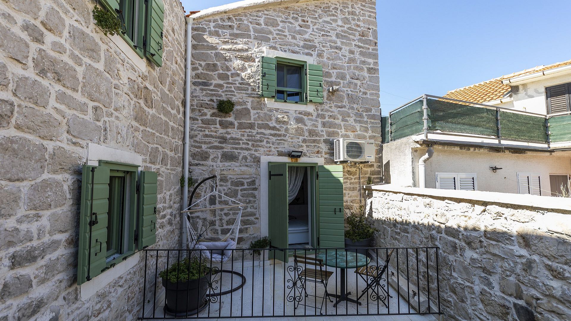 Charming stone villa in Betina