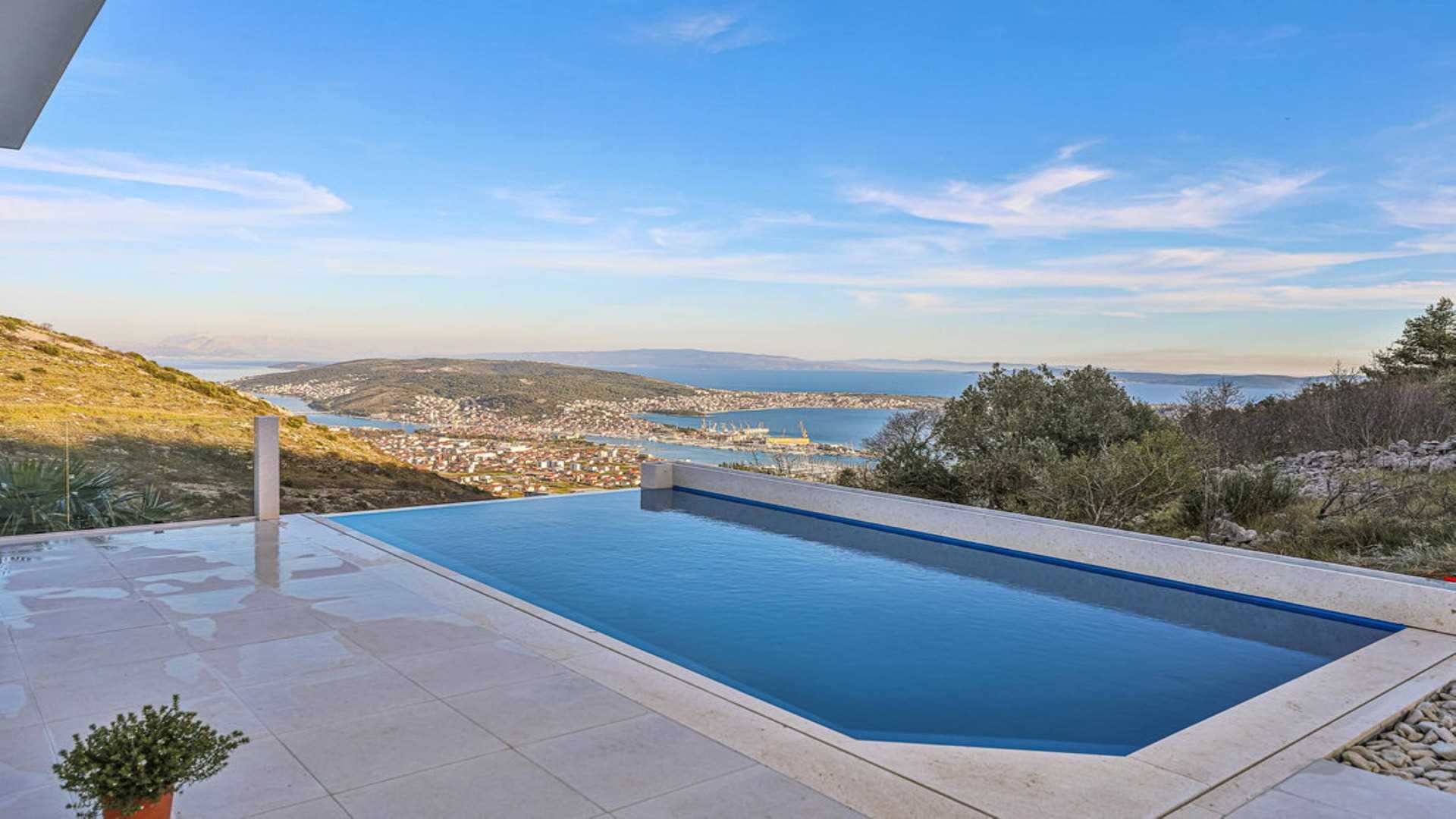 Modern villa near Trogir