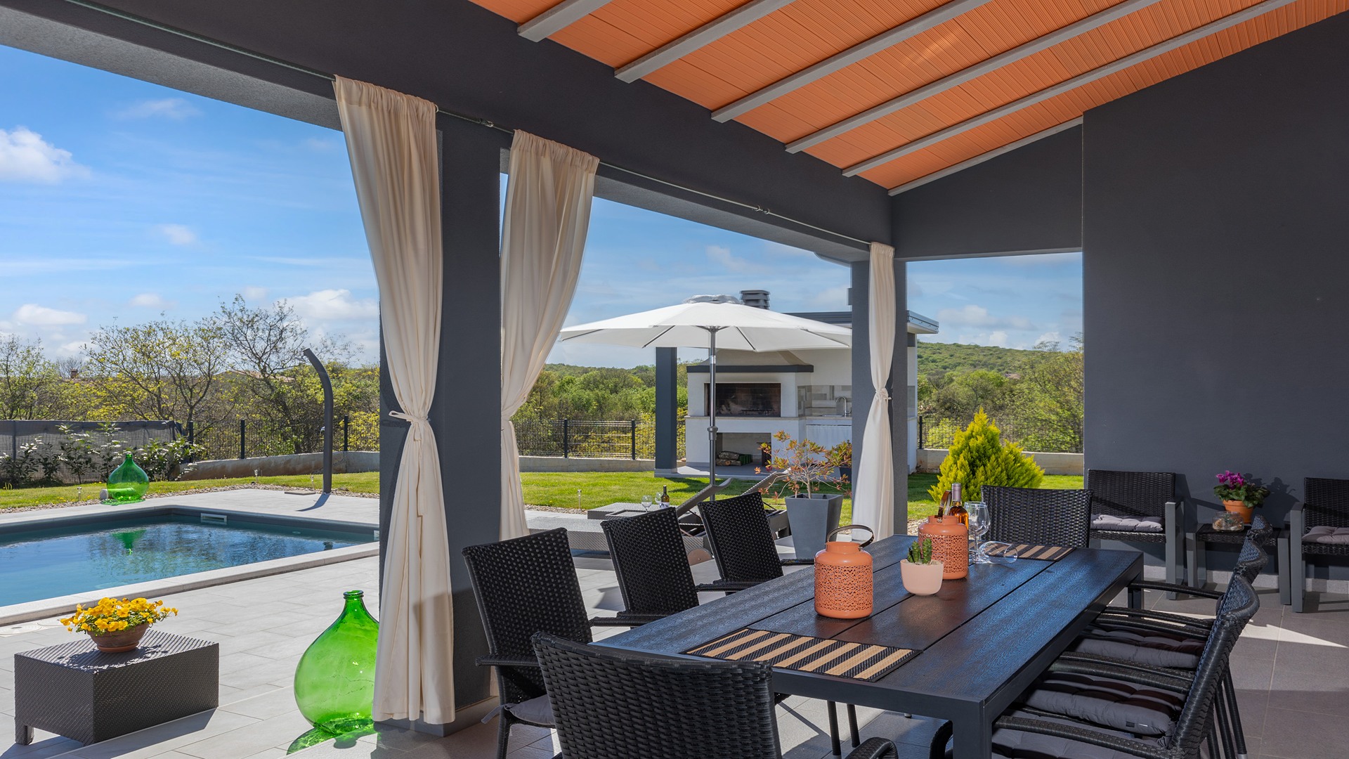 Charming villa with swimming pool in Bale