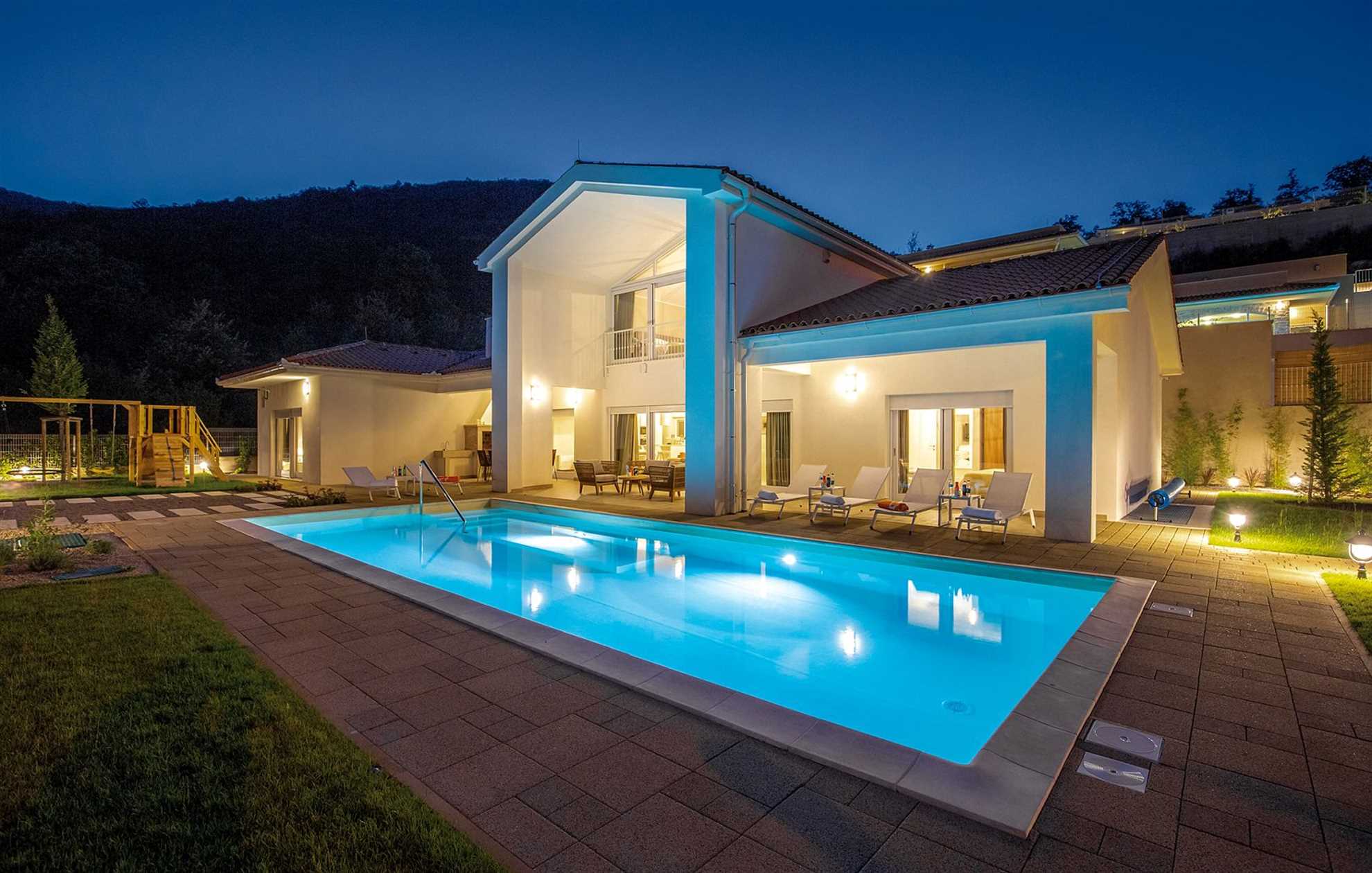 Villa in Veprinac with a gym, sauna and a jacuzzi