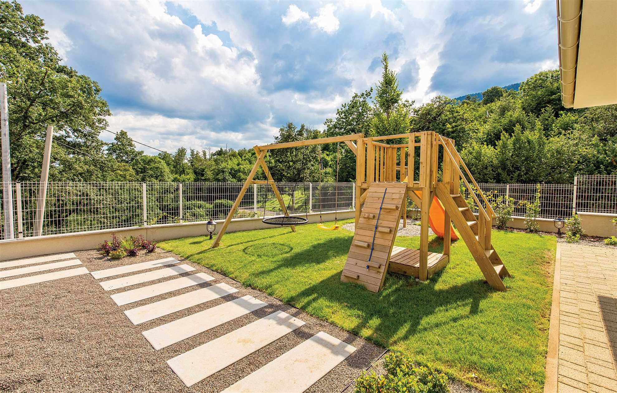 Villa in Veprinac with a gym, sauna and a jacuzzi