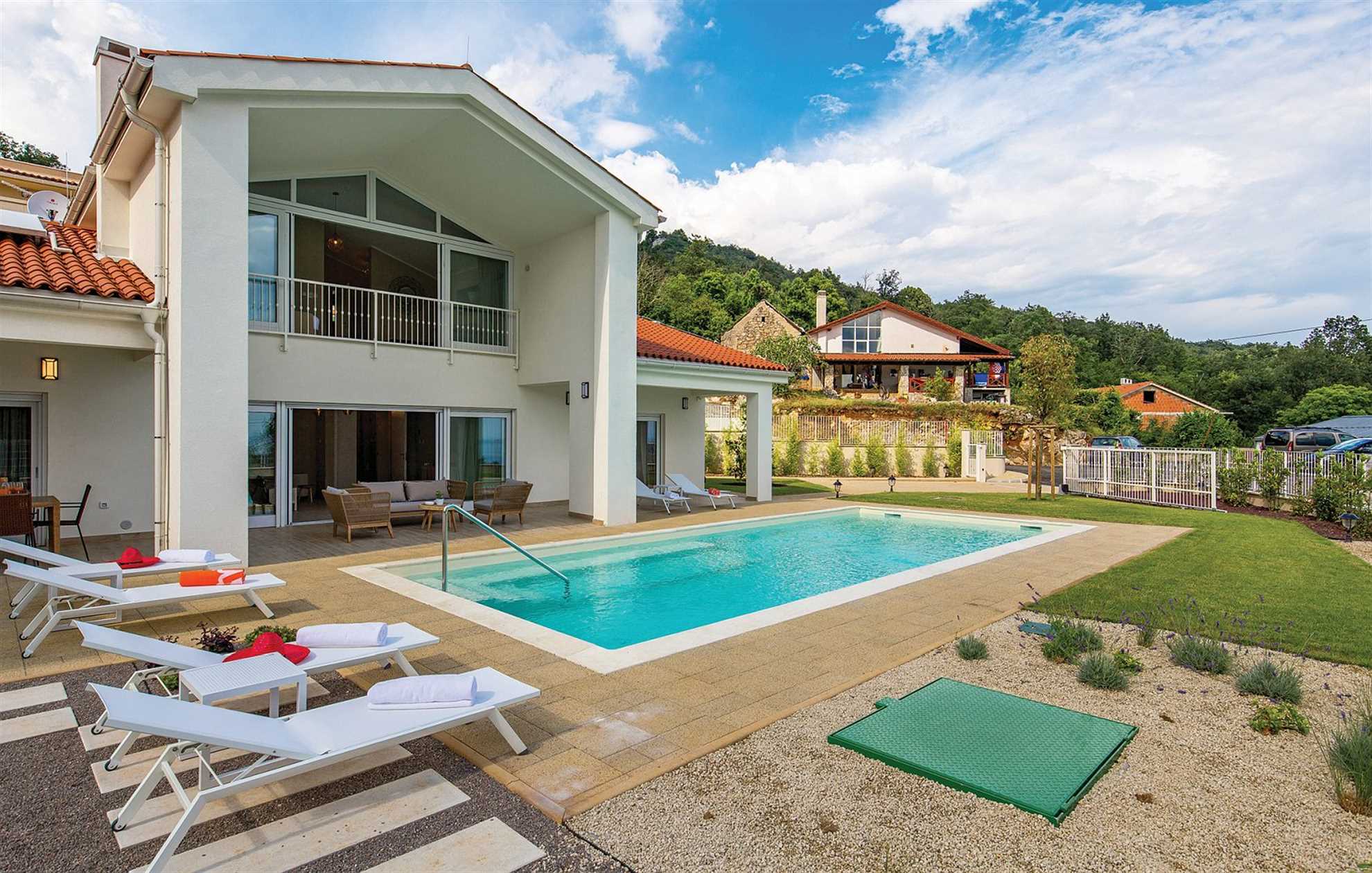 Villa in Veprinac with a gym, sauna and a jacuzzi
