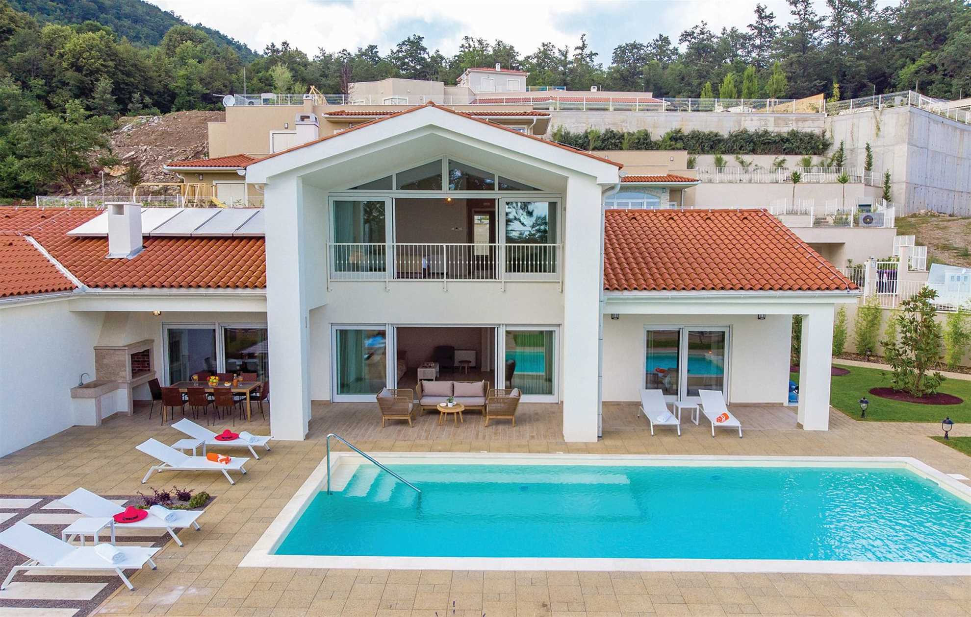 Villa in Veprinac with a gym, sauna and a jacuzzi