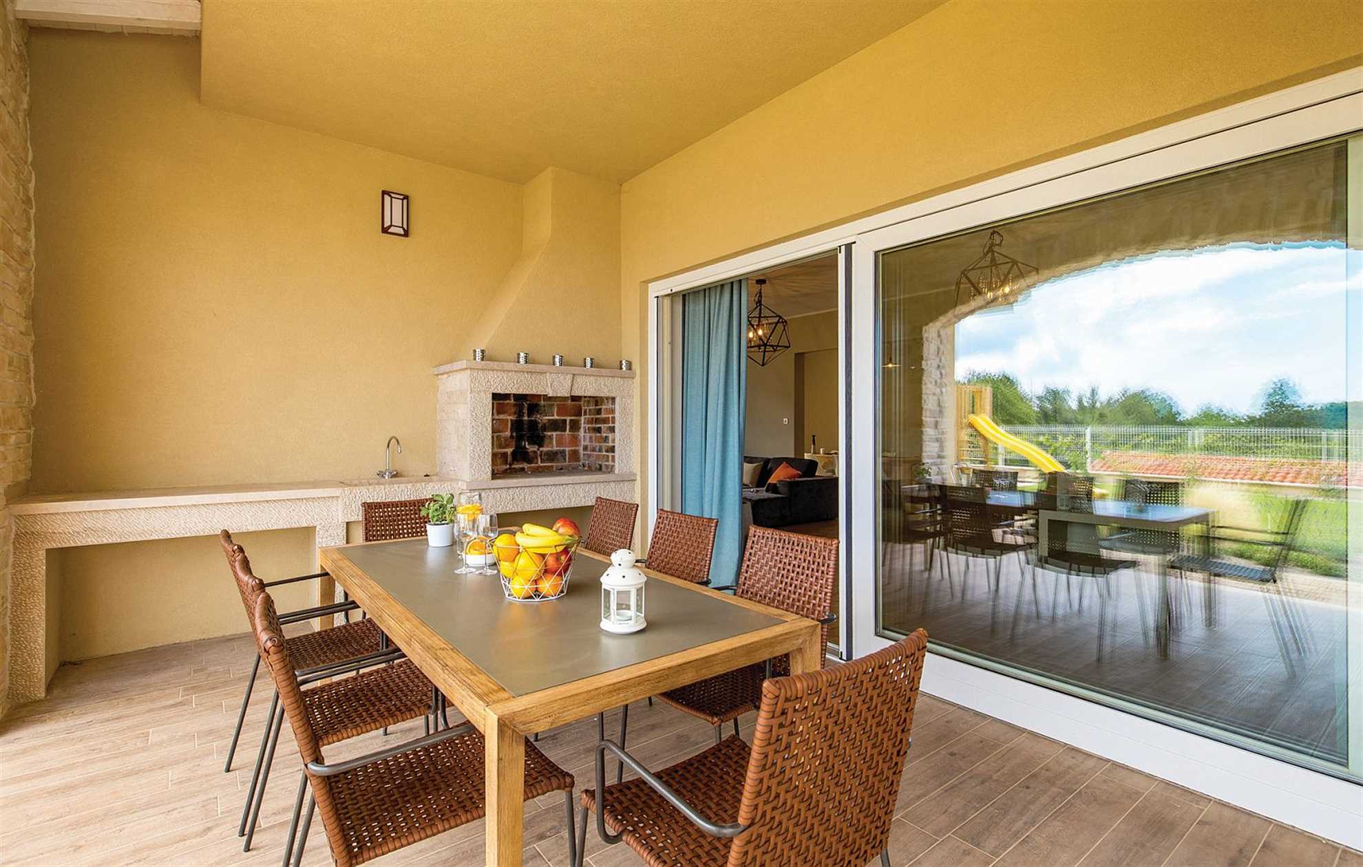 Villa in Veprinac with a pool, sauna and a jacuzzi