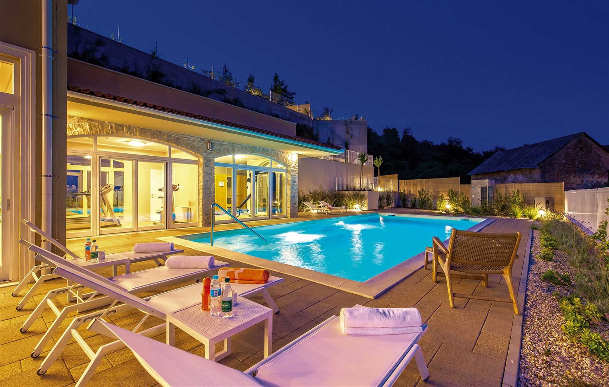 Villa in Veprinac with a pool, sauna and a jacuzzi