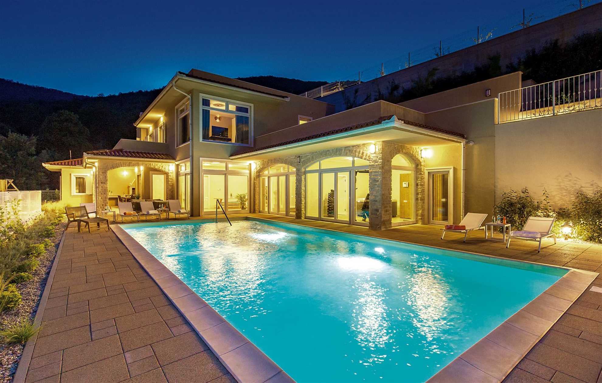 Villa in Veprinac with a pool, sauna and a jacuzzi