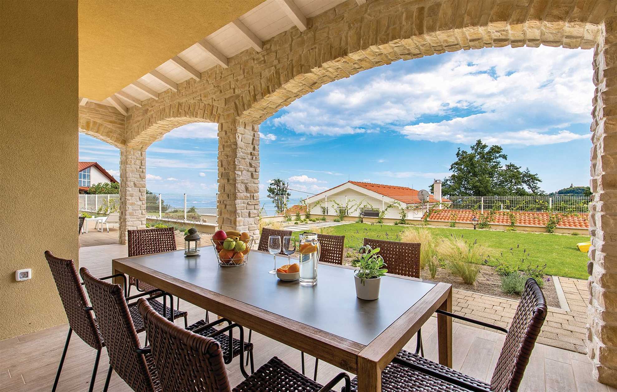 Villa in Veprinac with a pool, sauna and a jacuzzi