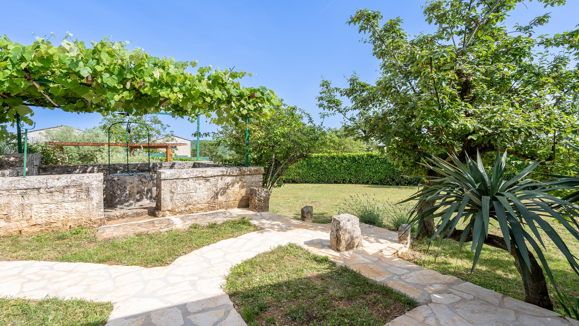 Cozy and charming villa in Tinjan