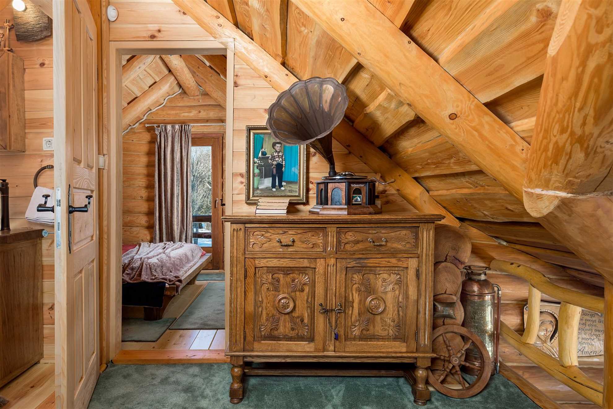 Luxury Cottage with wellness area in Kupjak