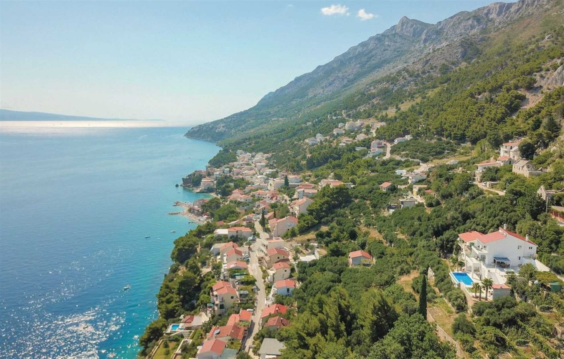 Beautiful villa with stunning view in Pisak