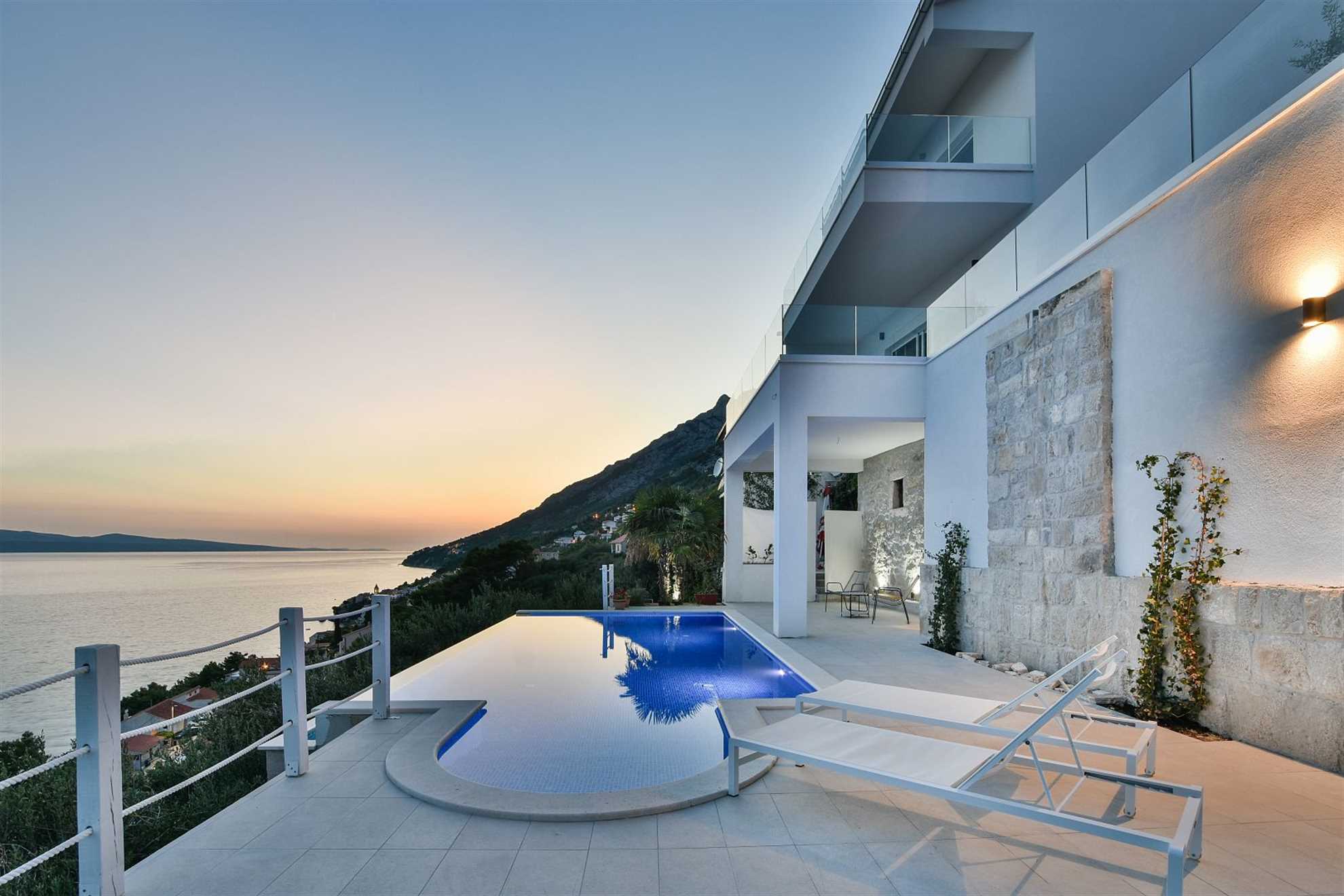 Beautiful villa with stunning view in Pisak