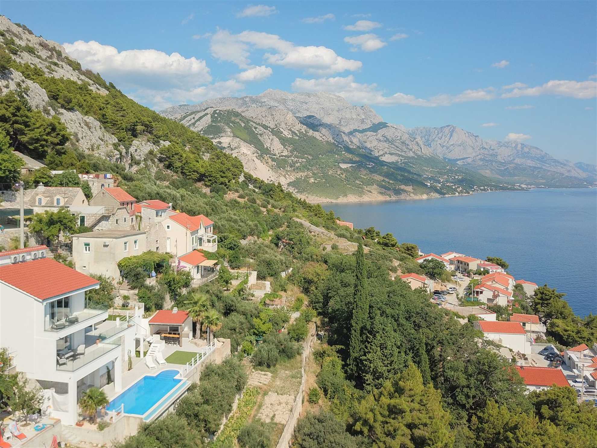 Beautiful villa with stunning view in Pisak