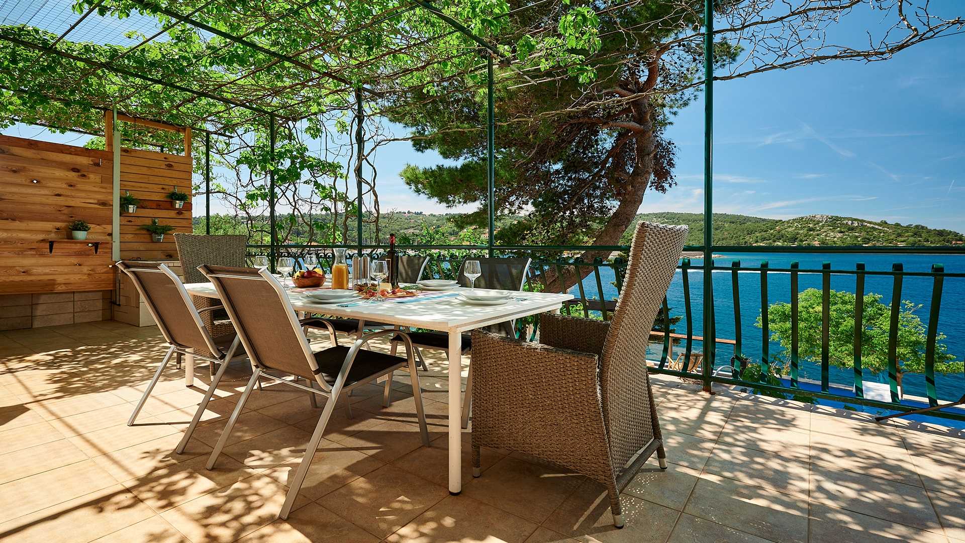 Charming beachfront villa with pool