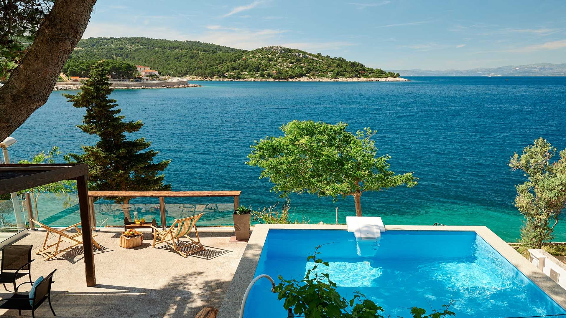 Charming beachfront villa with pool