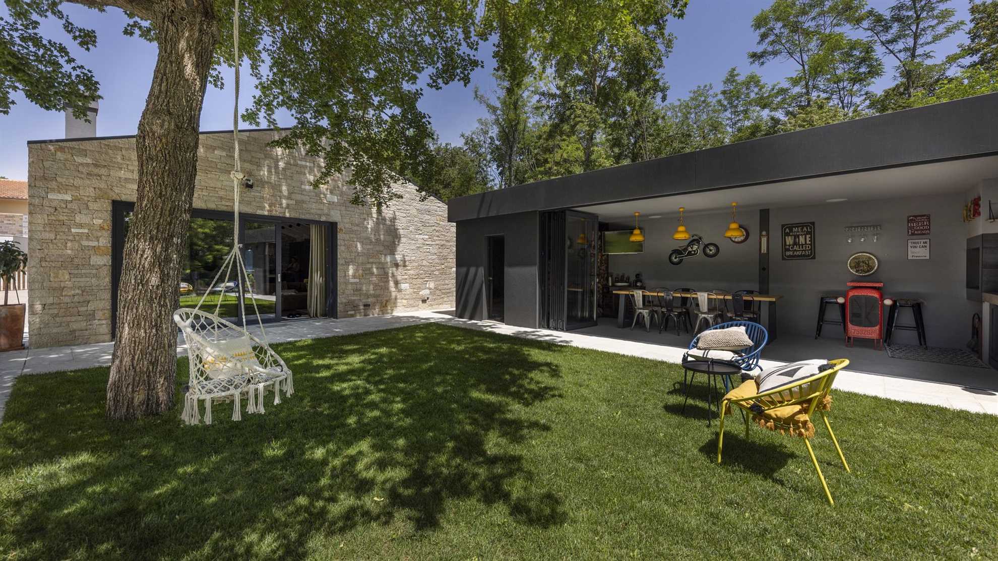 Amazing villa with modern architecture and pool